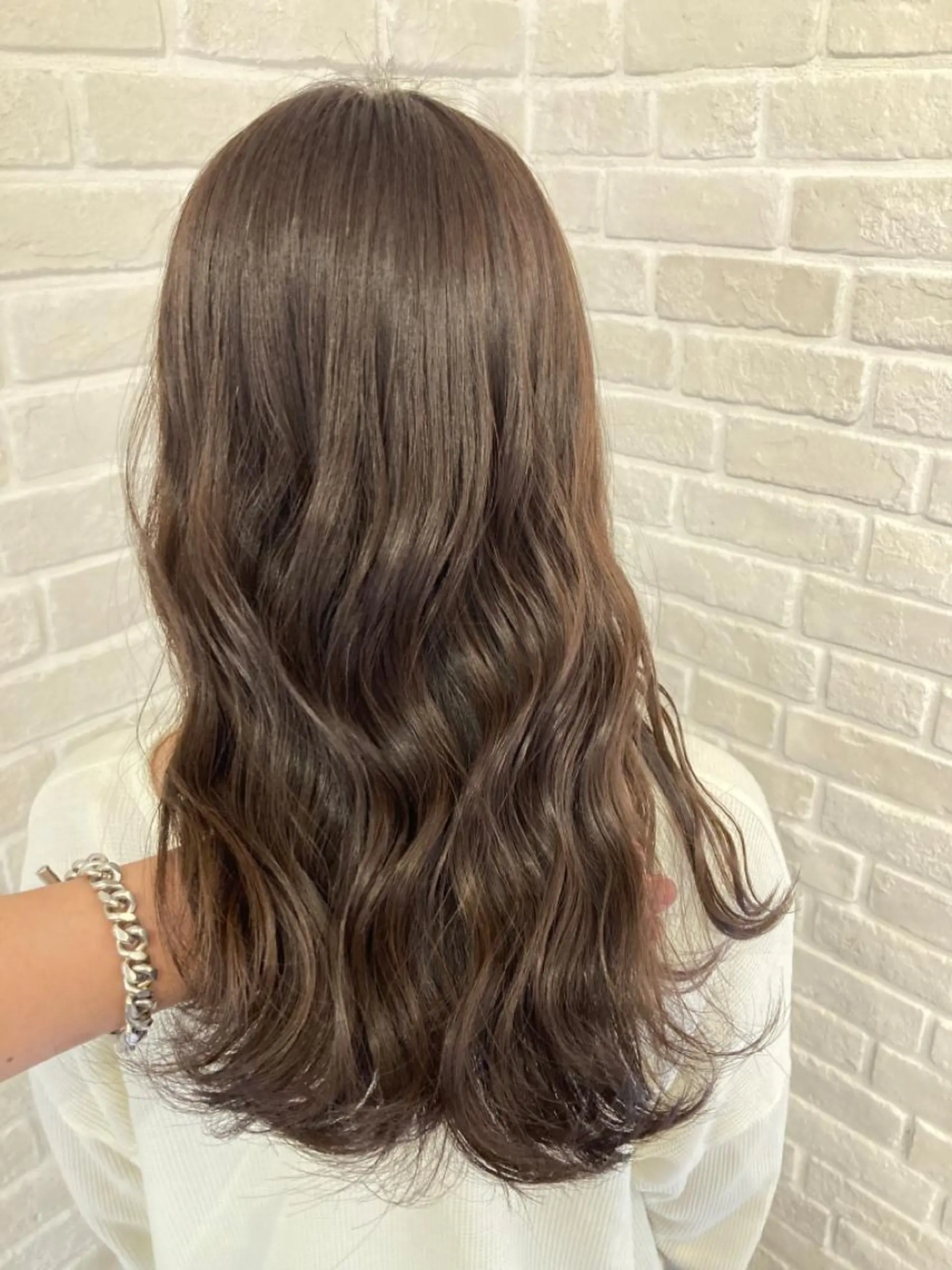 ロング ヘアカラー トリートメント ブリーチしたのに 色持ち1.5ヶ月のヘアスタイル