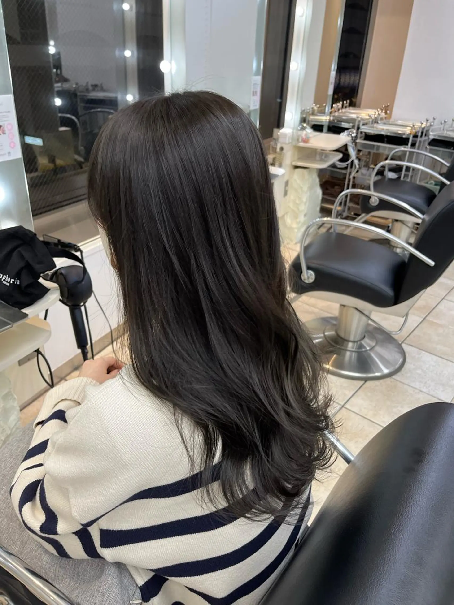 セミロング MITSUKI🤍 モテ髪×韓国レイヤーのヘアスタイル