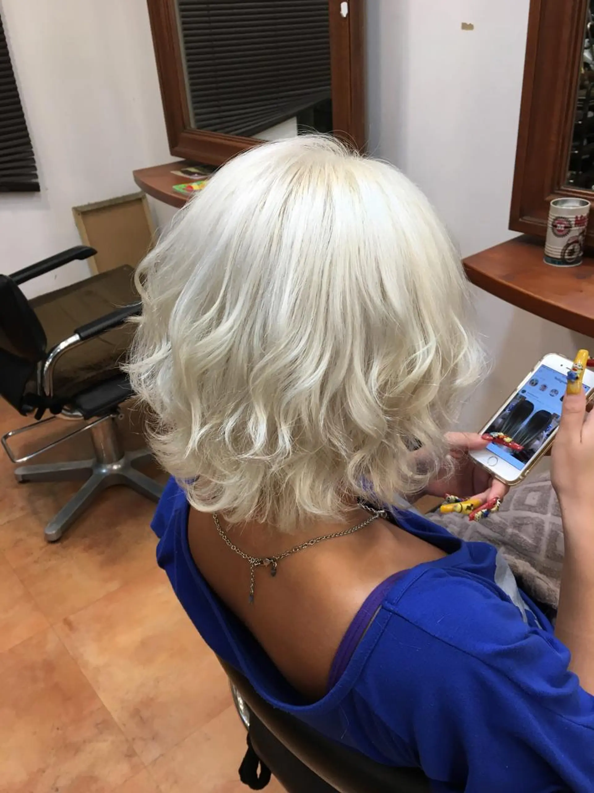 ミディアム ヘアカラー トリートメント LOCO Ko-kiのヘアスタイル