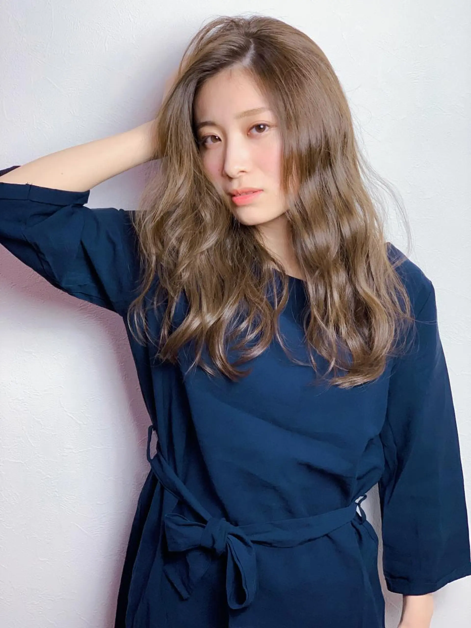 セミロング カラー ヘアアレンジ ネイル セミロングパーマ アッシュ ベージュカラー グレージュ ハイライトカラー ヘアカラー トリートメント ヘッドスパ Relación / レラシオン所属・岩崎 克秀のヘアスタイル