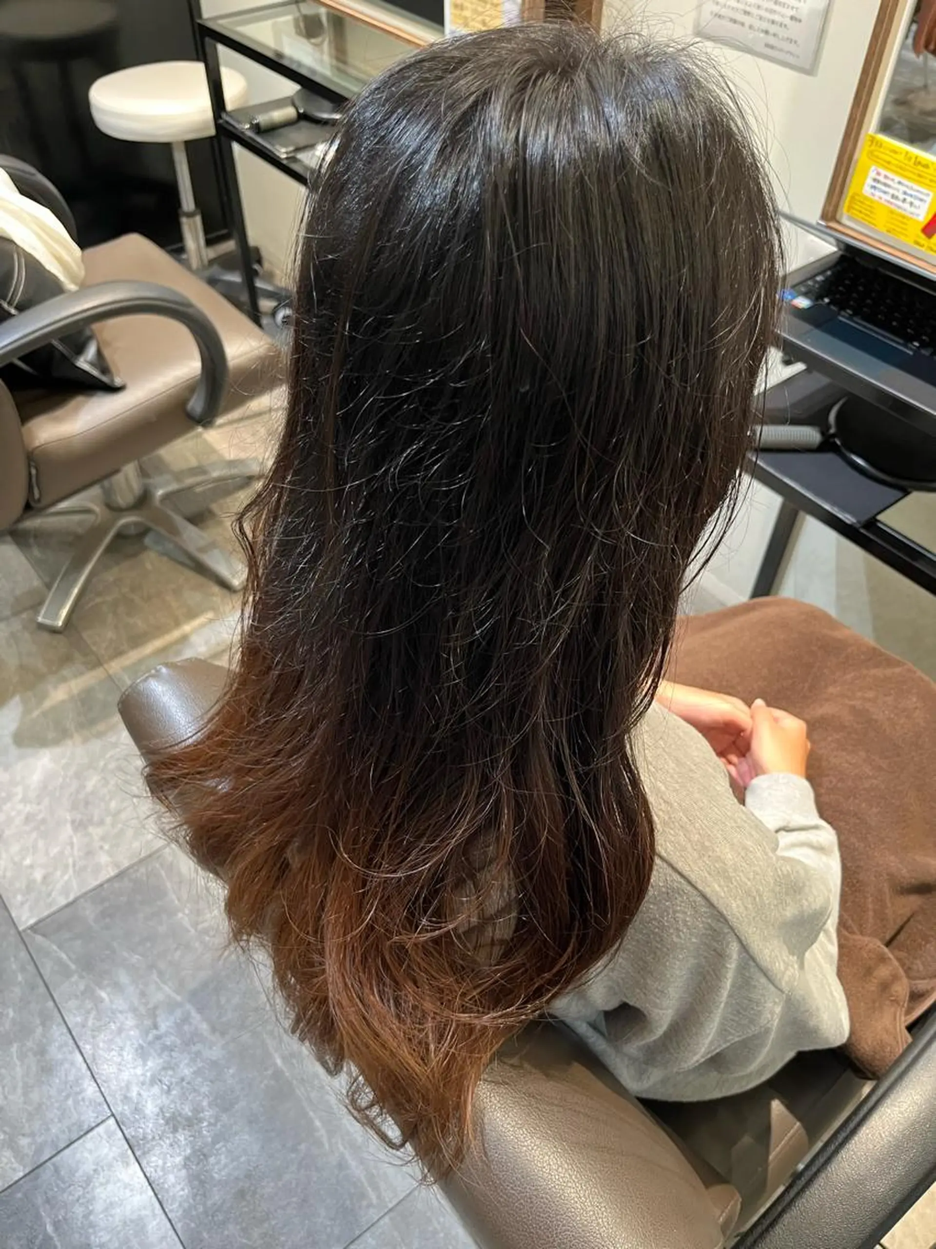 ロング カラー est   gracieux所属・🔥坂本 リョウ🔥のヘアスタイル