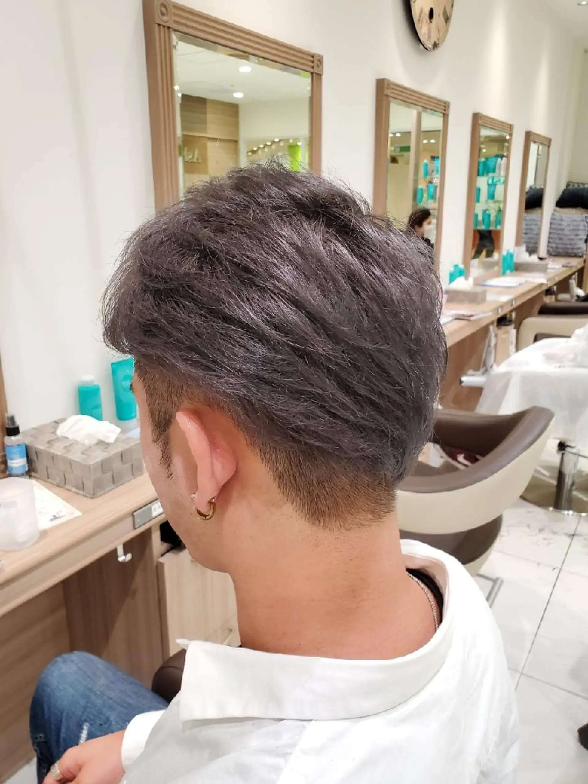 ショート カラー アッシュ ブリーチ 中村 和貴のヘアスタイル