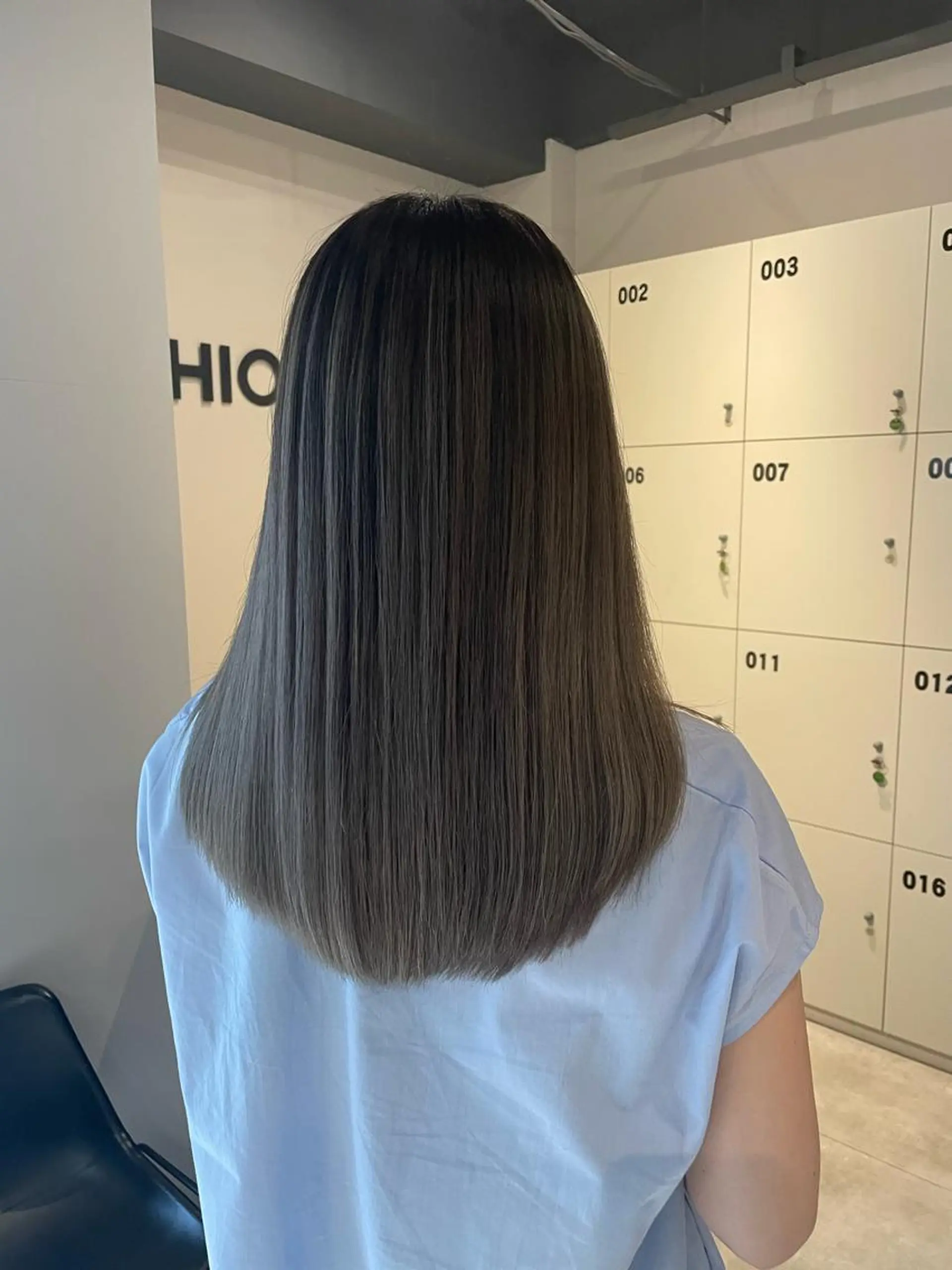 ミディアム カラー グレージュ ヘアカラー トリートメント ブリーチ👩‍🦳/ ‪✂︎MANAMIのヘアスタイル