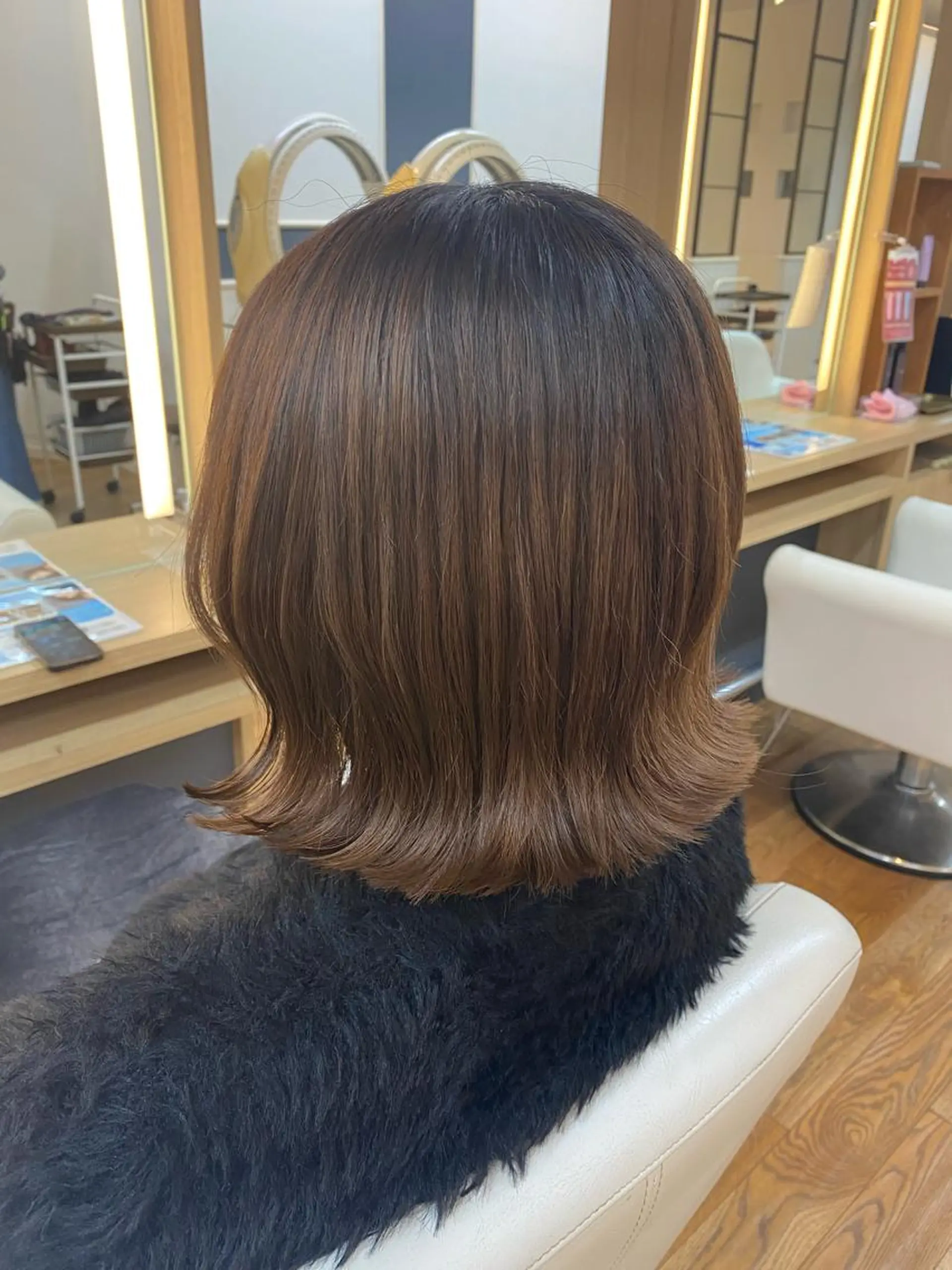 ショート カラー ヘアアレンジ ボブ 外ハネヘア 韓国ヘア sasugaのヘアスタイル