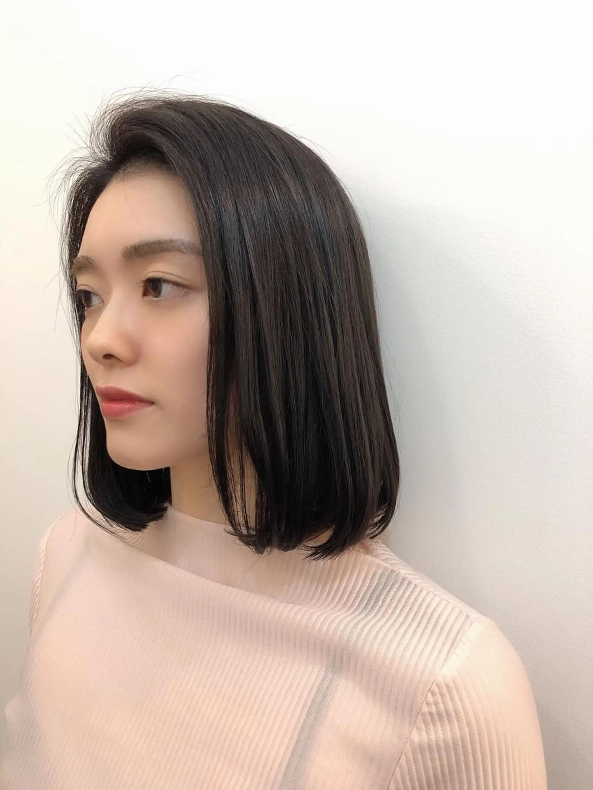 ミディアム カラー ブルーカラー ブルージュ 透明感カラー カット トリートメント ツヤ美髪💐 髪質改善/高山愛来のヘアスタイル