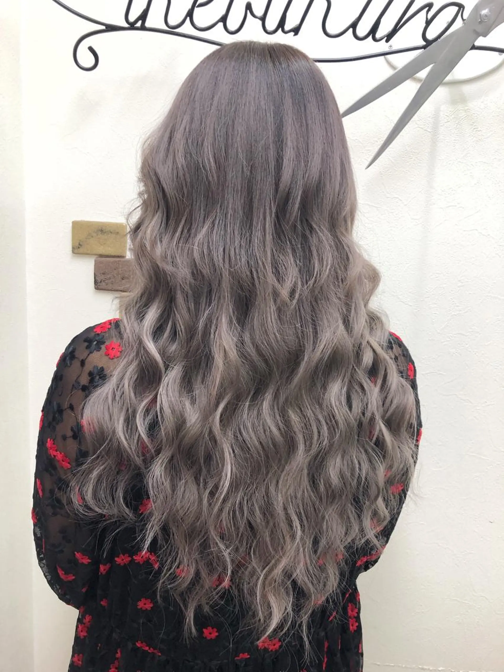 ロング カラー ヘアアレンジ アッシュ アッシュグレー グラデーションカラー グレージュ ヘアカラー エクステ 池袋🧡ダブルカラー /馴染ませエクステのヘアスタイル