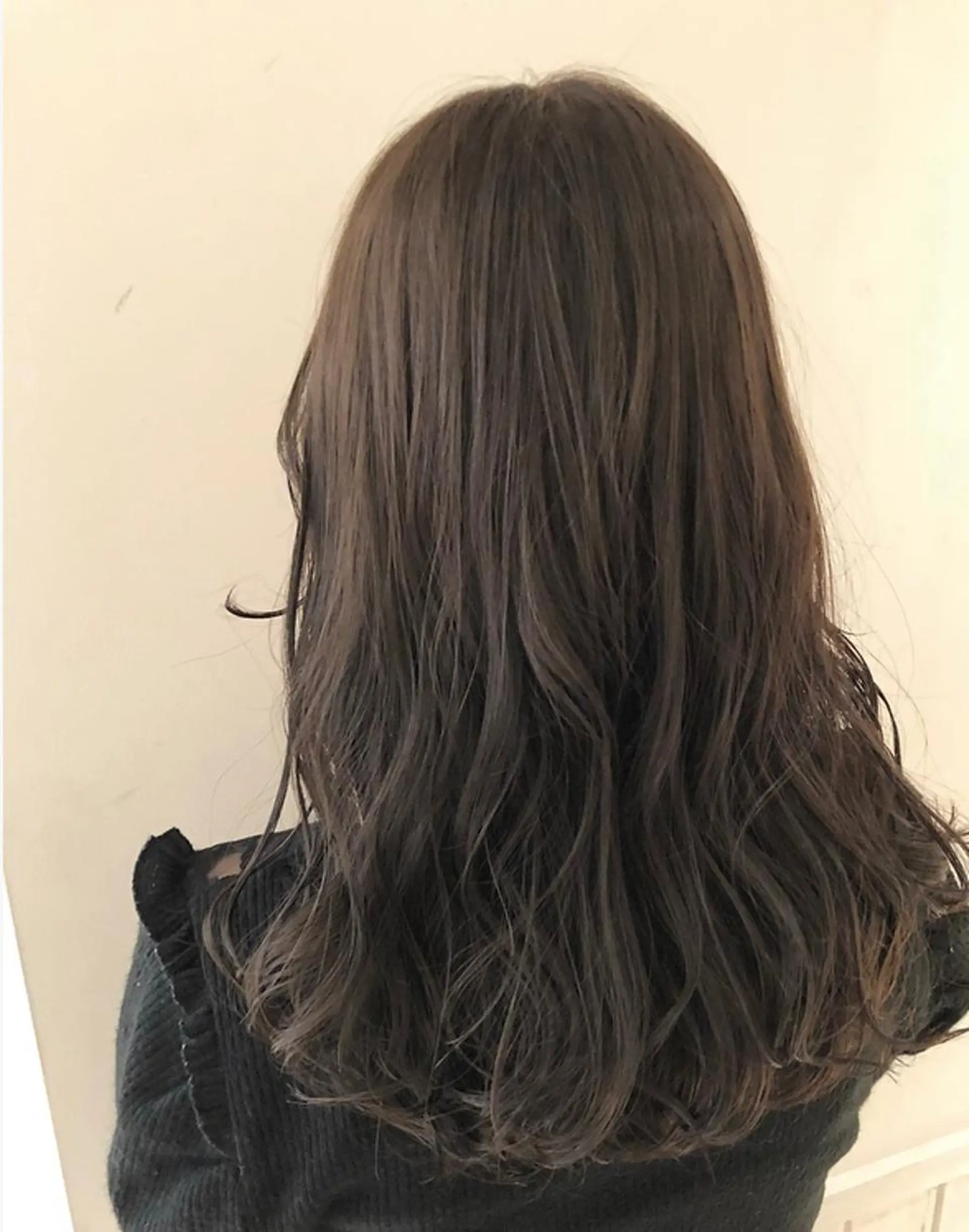 セミロング アッシュ GO TODAY SHAiRE SALON　下北沢店所属・冨永 志穂の眉毛・アイブロウイメージ