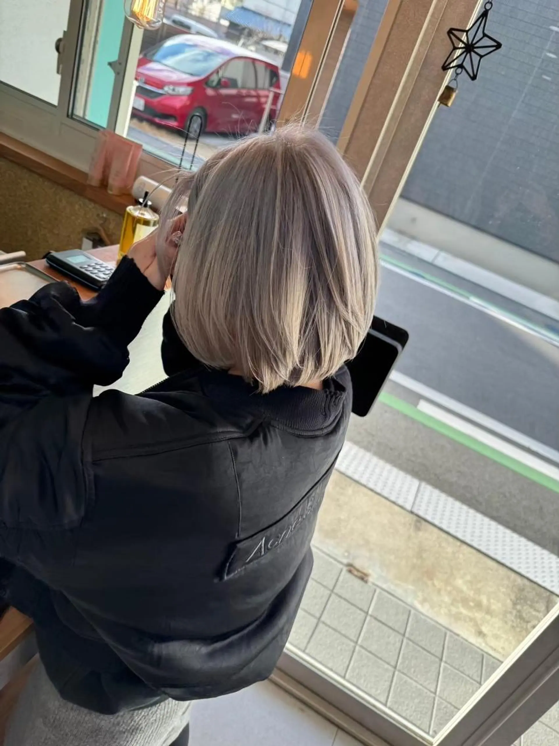 ミディアム 韓国風カラー 髪質改善 韓国風ヘア 縮毛矯正 カット ヘアカラー トリートメント ❣️ハイトーン❣️ BLUE&Co.のヘアスタイル