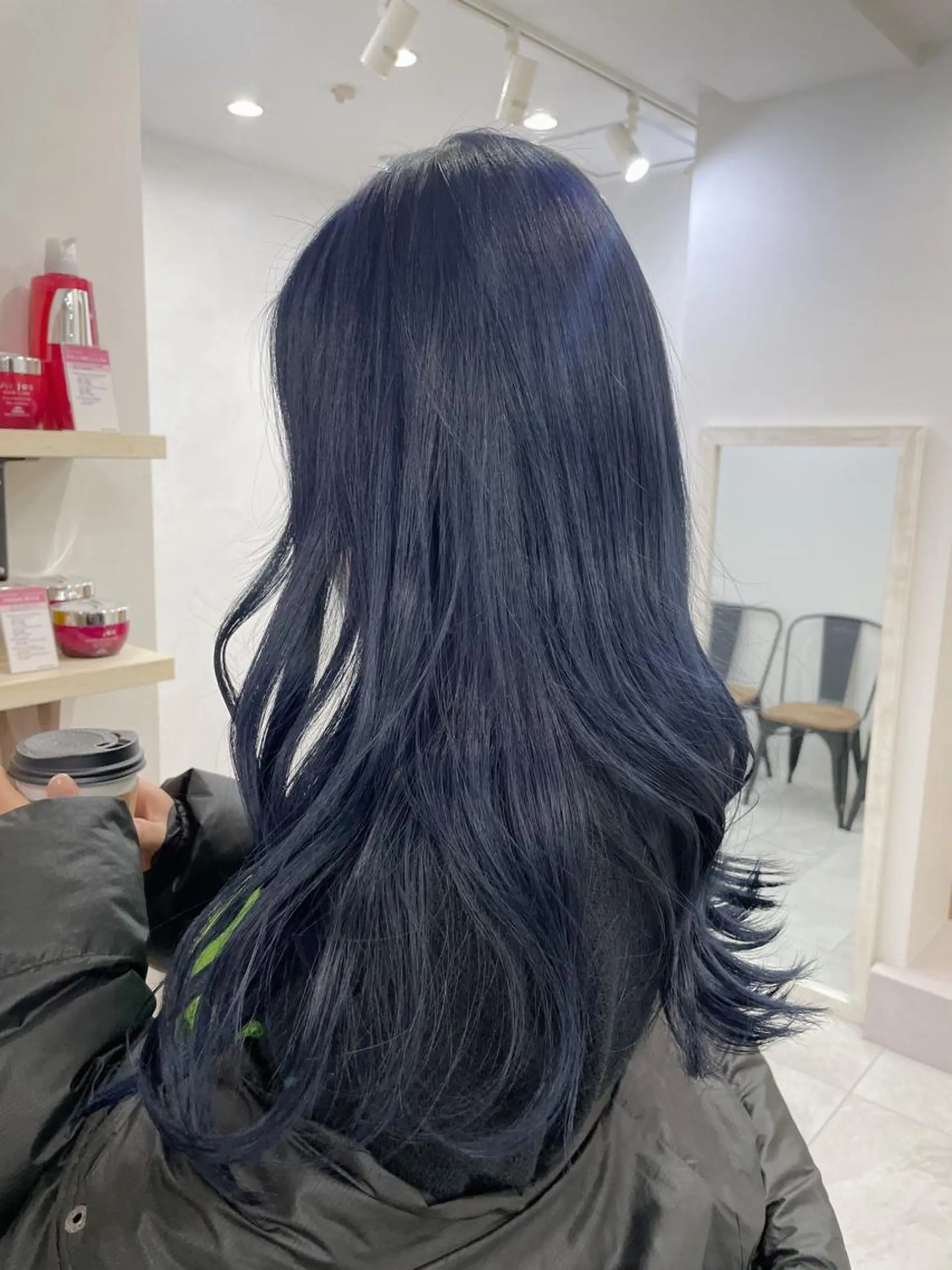 カラー ヘアカラー 尾形 日和のヘアスタイル