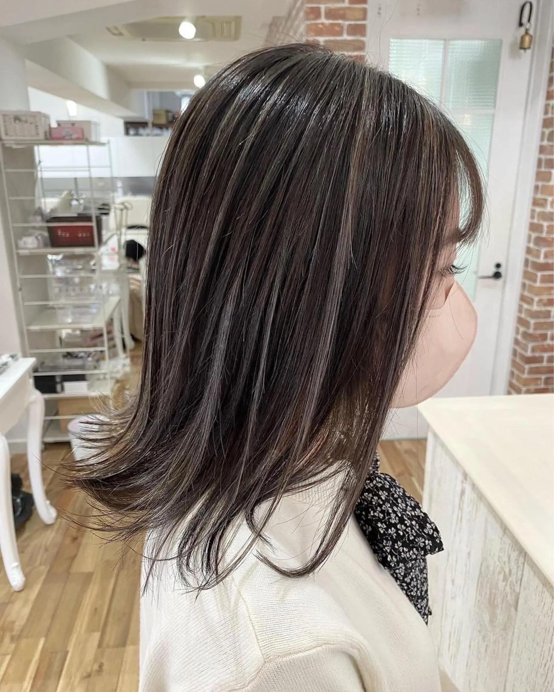 ミディアム カラー ヘアアレンジ カット ヘアカラー トリートメント 久米 治仁のヘアスタイル