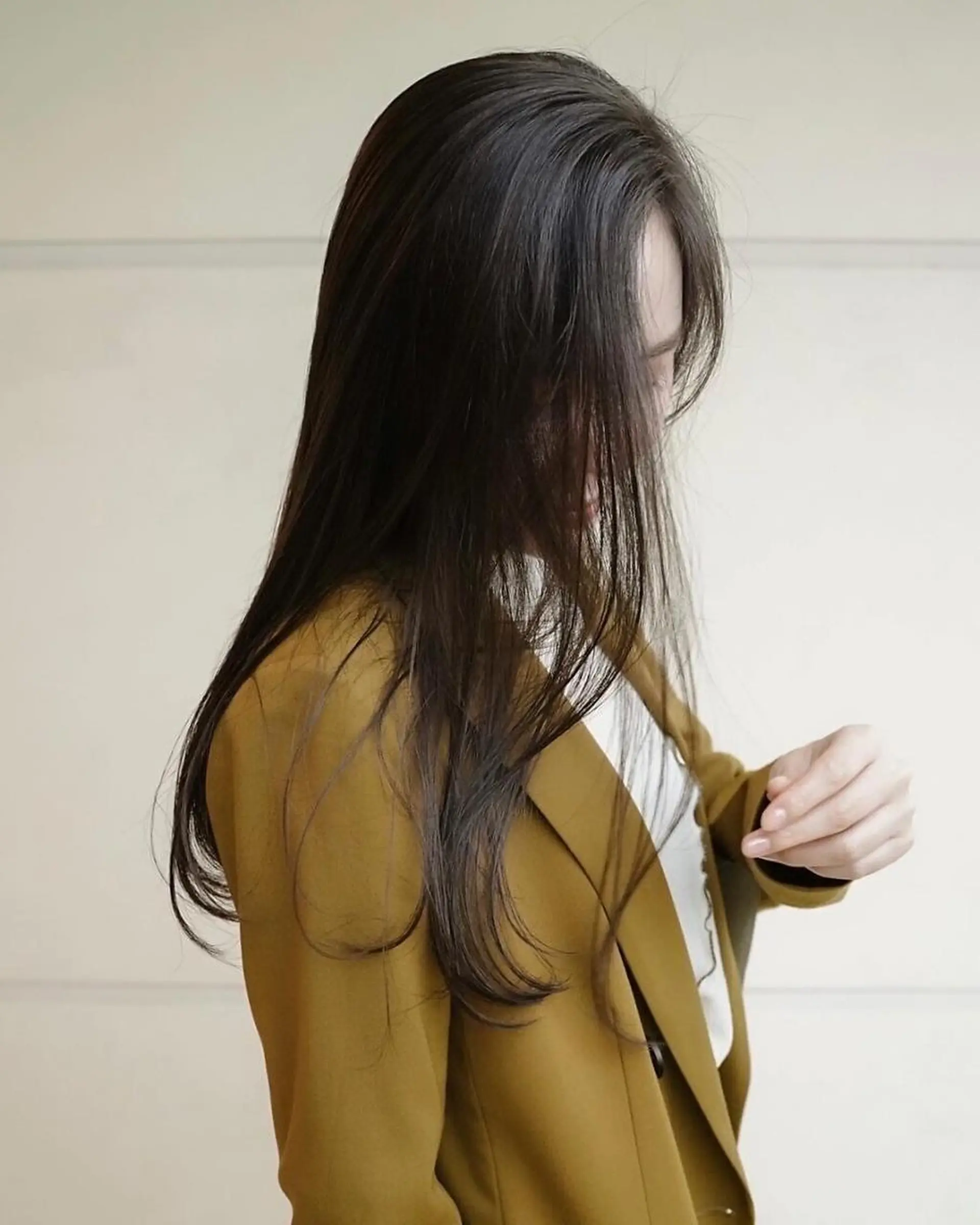 ロング カラー 老田 晋也のヘアスタイル