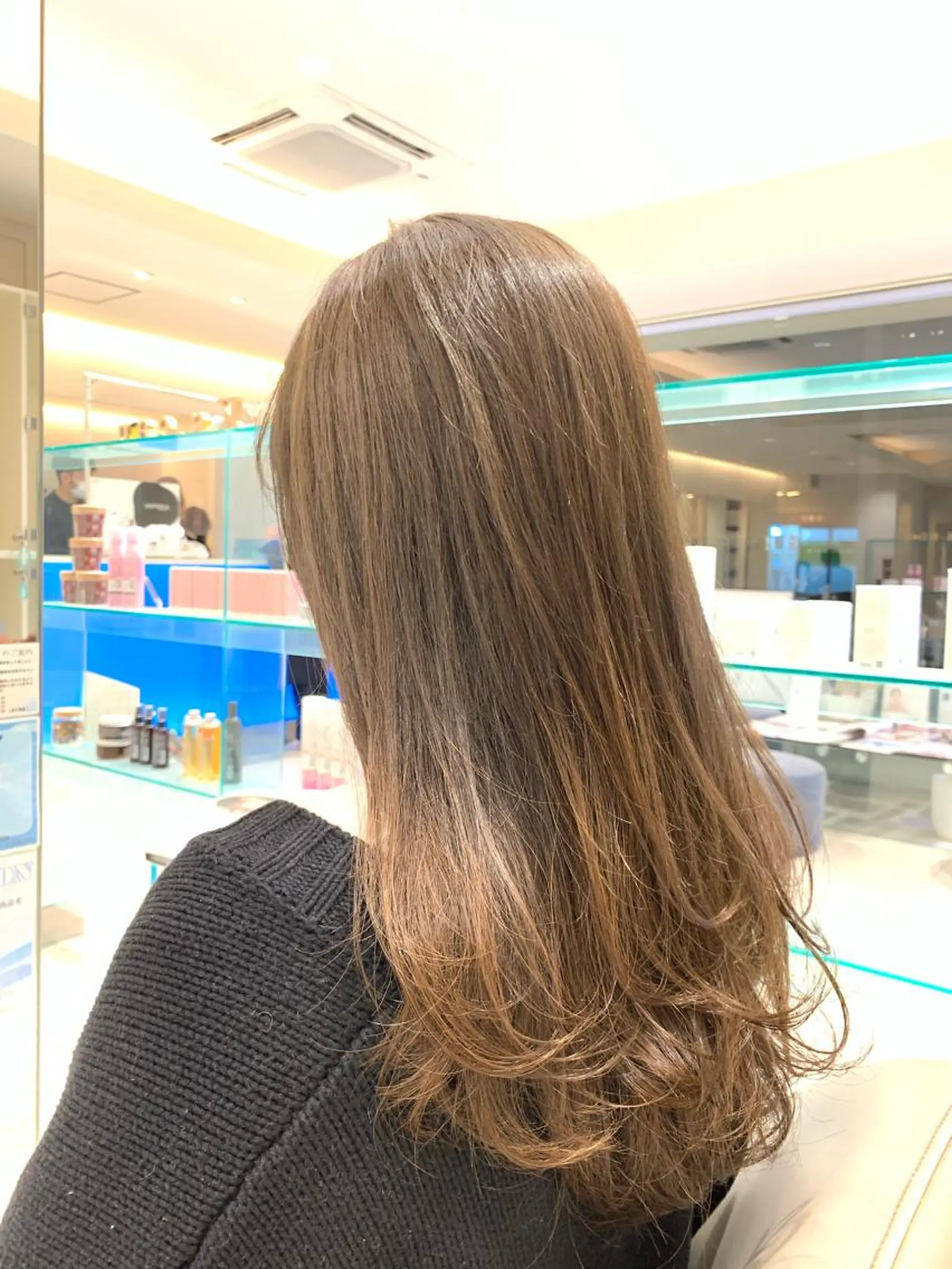 ロング MODEks eau 佐藤優志のヘアスタイル