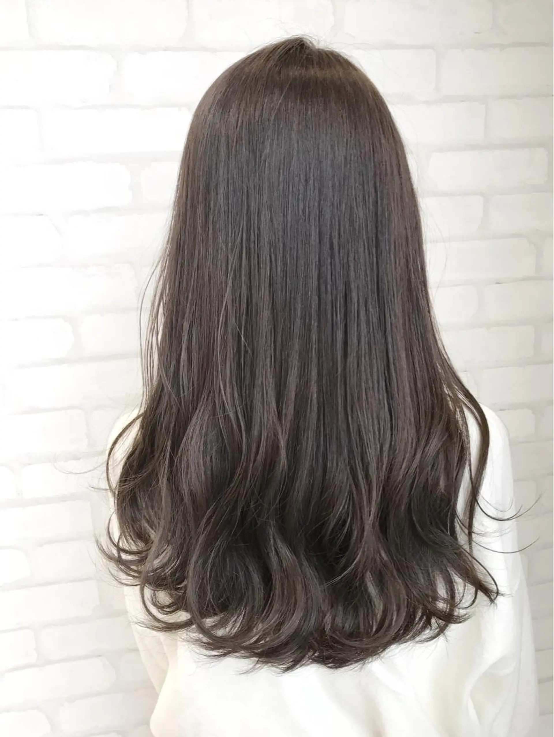 ロング カラー ベージュカラー 透明感カラー イルミナカラー ヘアカラー 高木 麻知子のヘアスタイル