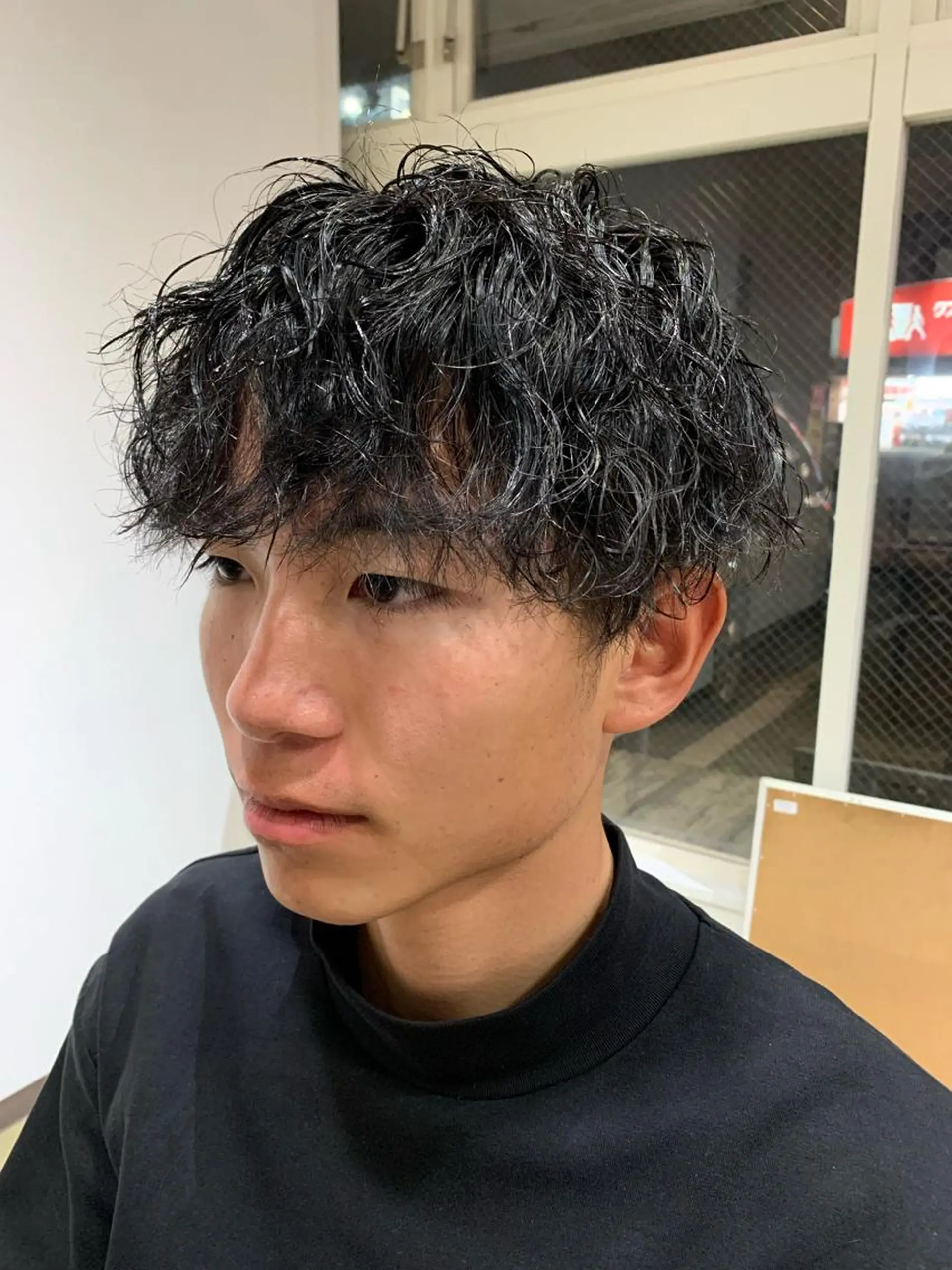パーマ メンズ メンズパーマ ツイストスパイラルパーマ スパイラルパーマ OLTI所属・中村 勇星のヘアスタイル