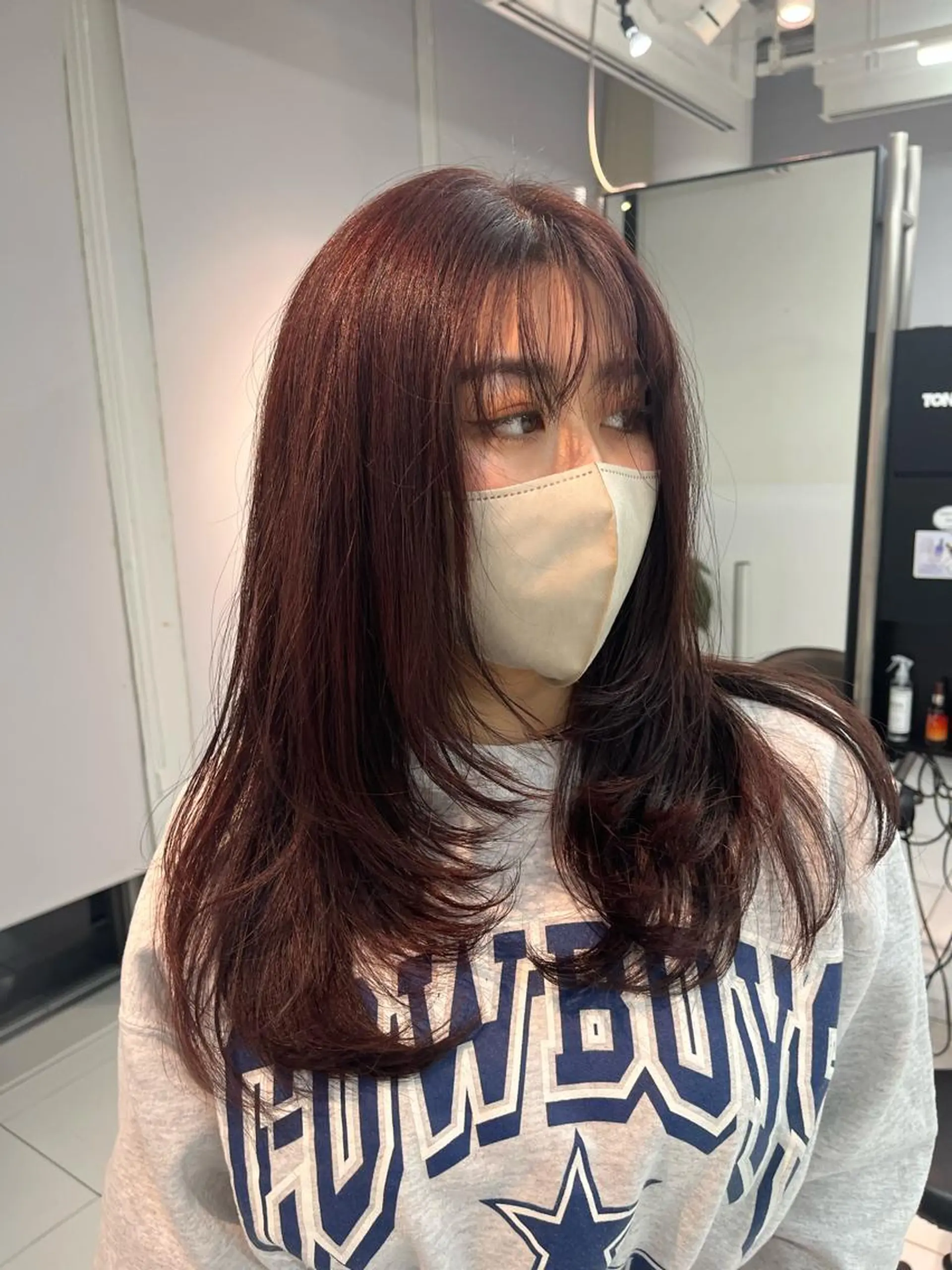 ロング カラー Haco＋所属・ウルフ/レイヤー Miinaのヘアスタイル