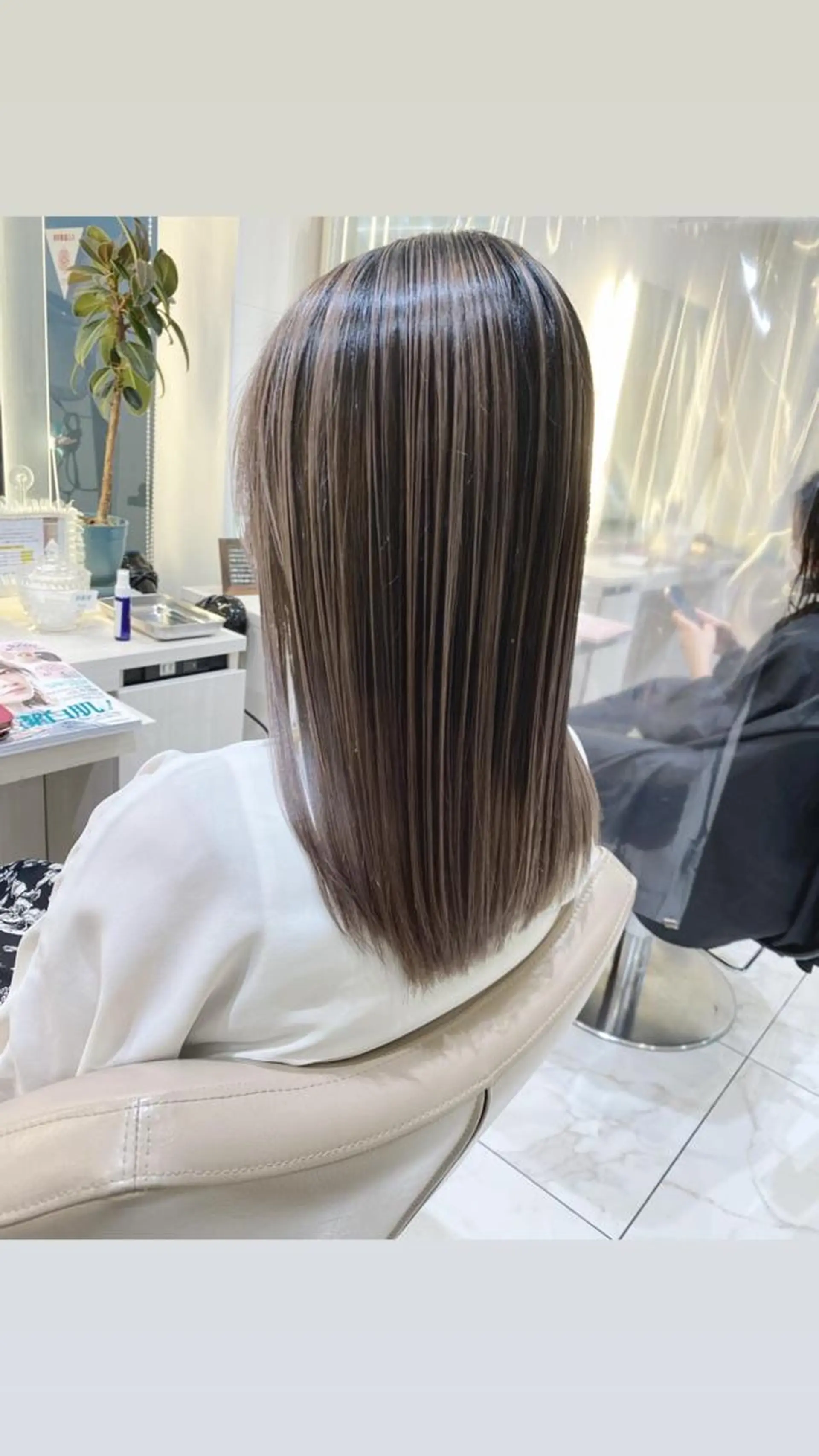 セミロング カラー バレイヤージュ 髪質改善 レイヤーカット カット ヘアカラー トリートメント 山崎俊輔/髪質改善 /バレイヤージュのヘアスタイル