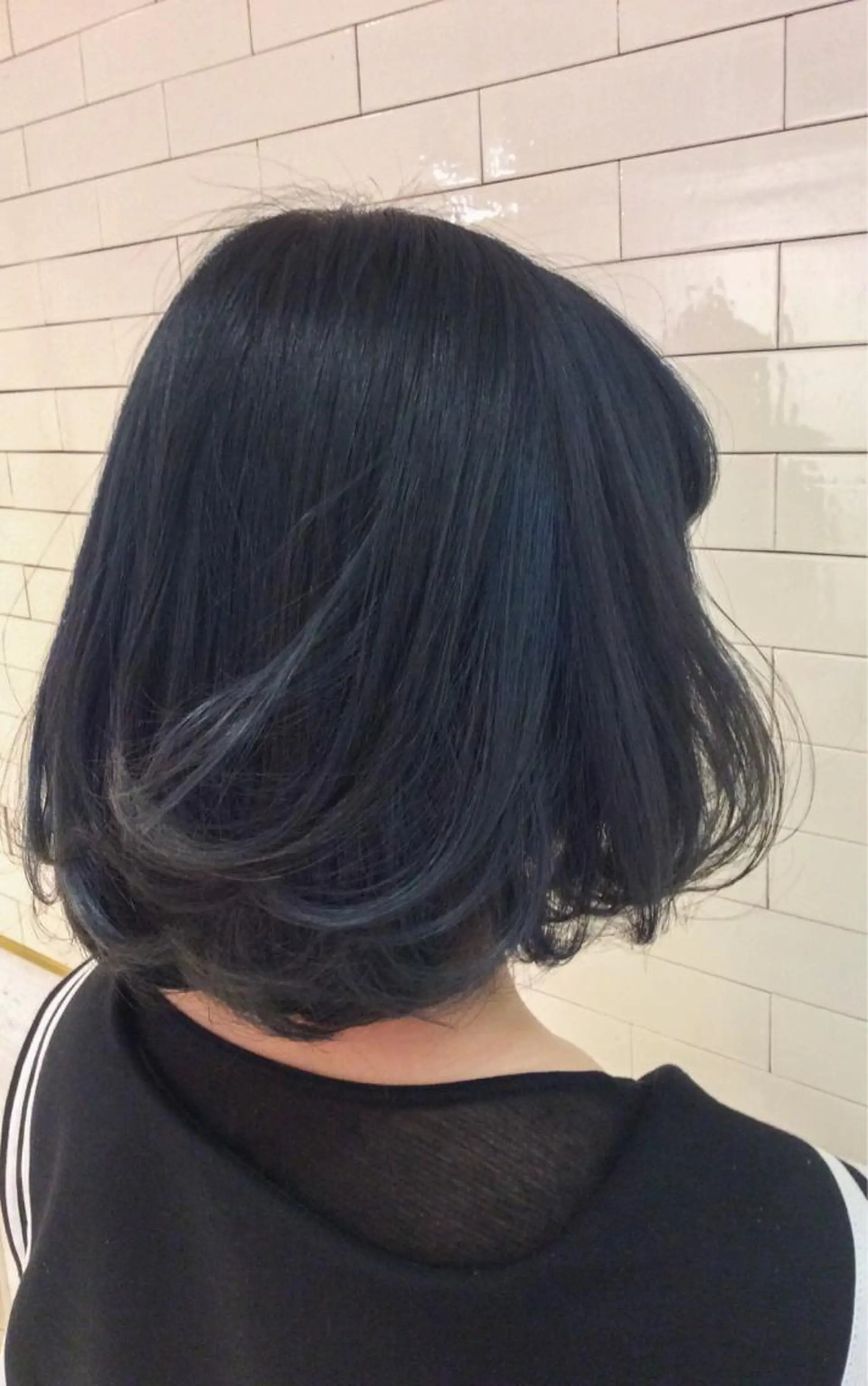 ショート カラー ネイビーカラー ボブ レイヤーカット× 髪質改善たもりのヘアスタイル