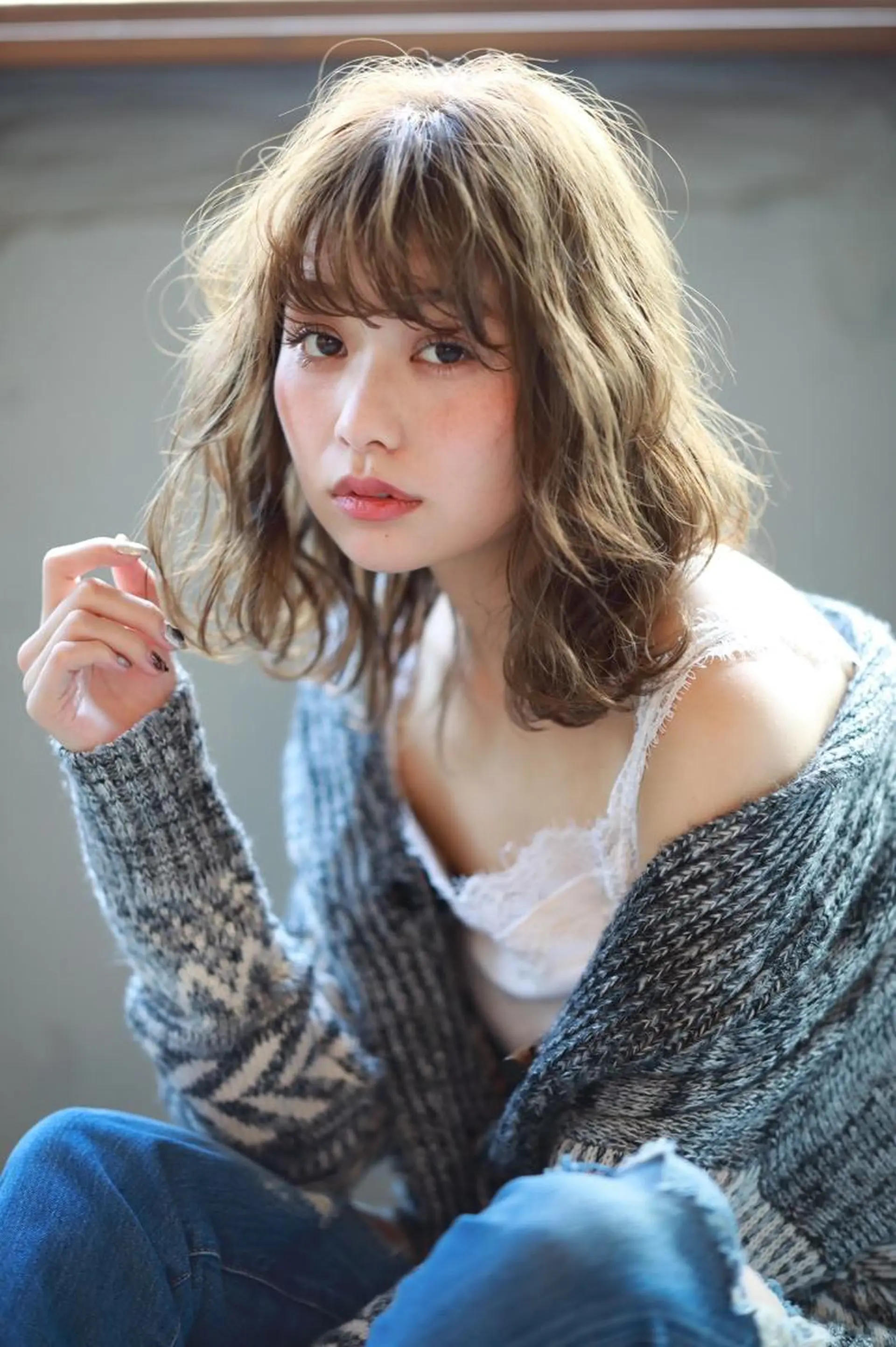 ミディアム カラー ヘアアレンジ ミディアムパーマ アクアカラー ダブルカラー グラデーションカラー ハイライトカラー 💈Chlom💈_ 公式_NewOpenのヘアスタイル