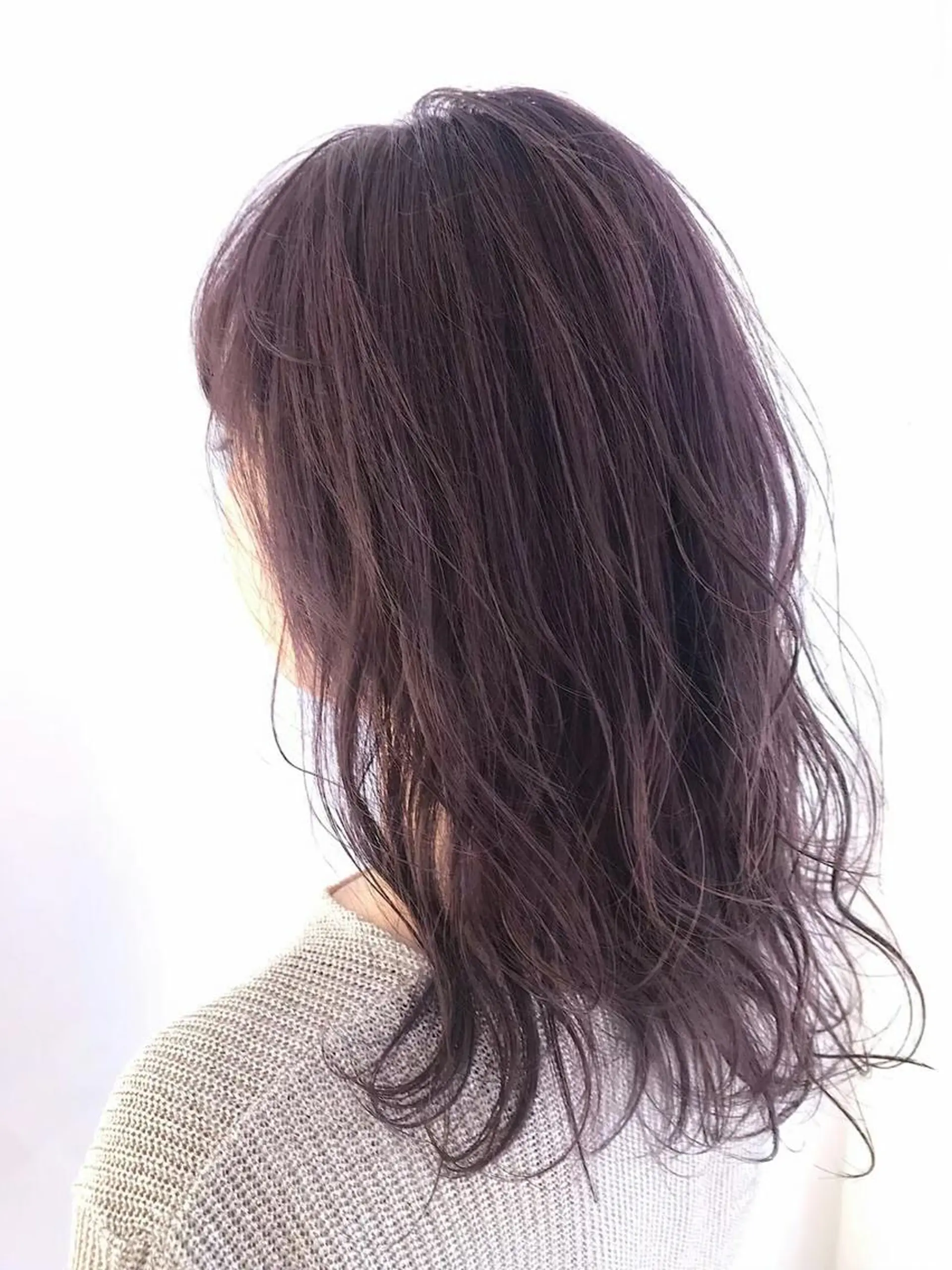セミロング アッシュ ヘアカラー トリートメント ヘッドスパ ヘアセット 山口 竣也のヘアスタイル
