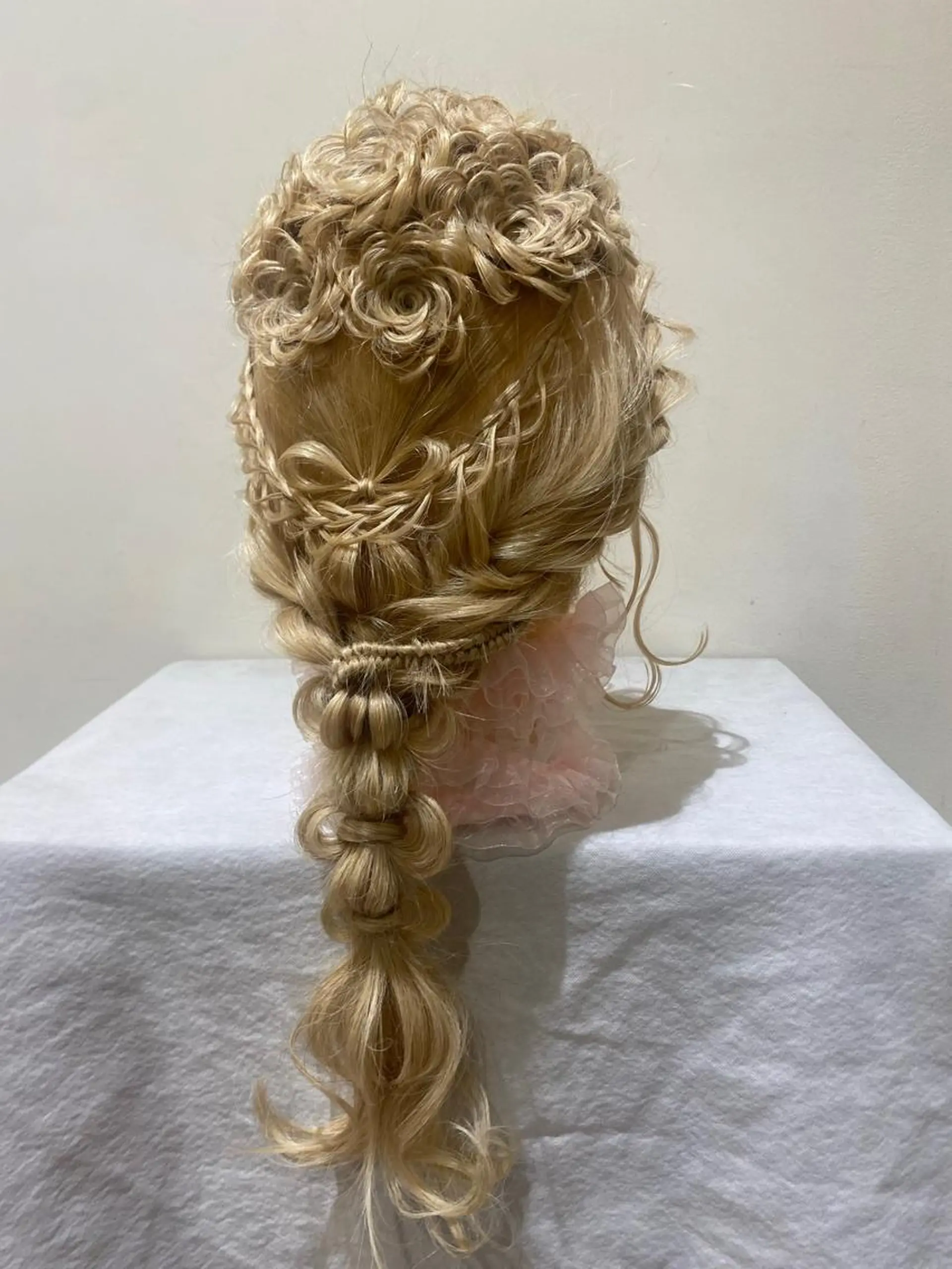 ヘアアレンジ ハイトーン 永田翔華のヘアスタイル