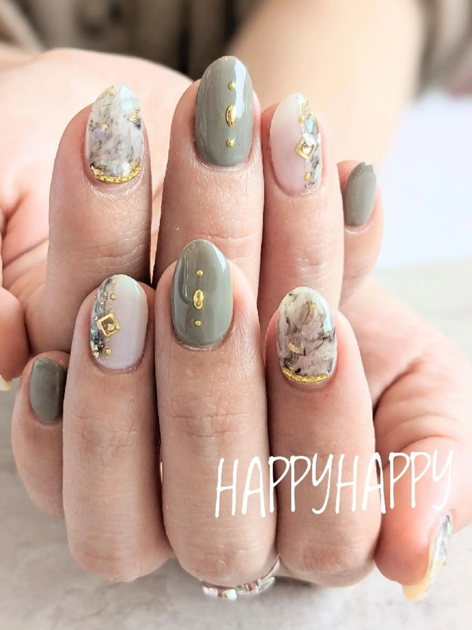 ネイル ハンドネイル HAPPY HAPPYのネイルデザイン