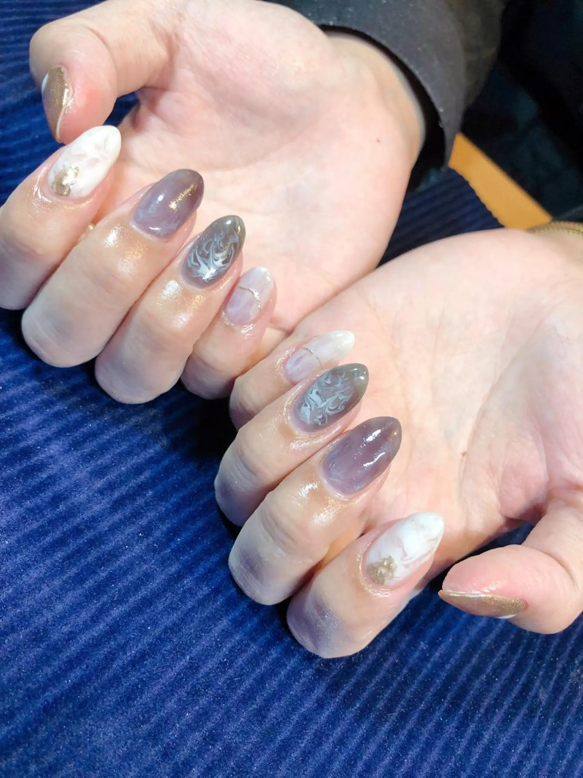 ネイル iiloo aromaworksのネイルデザイン