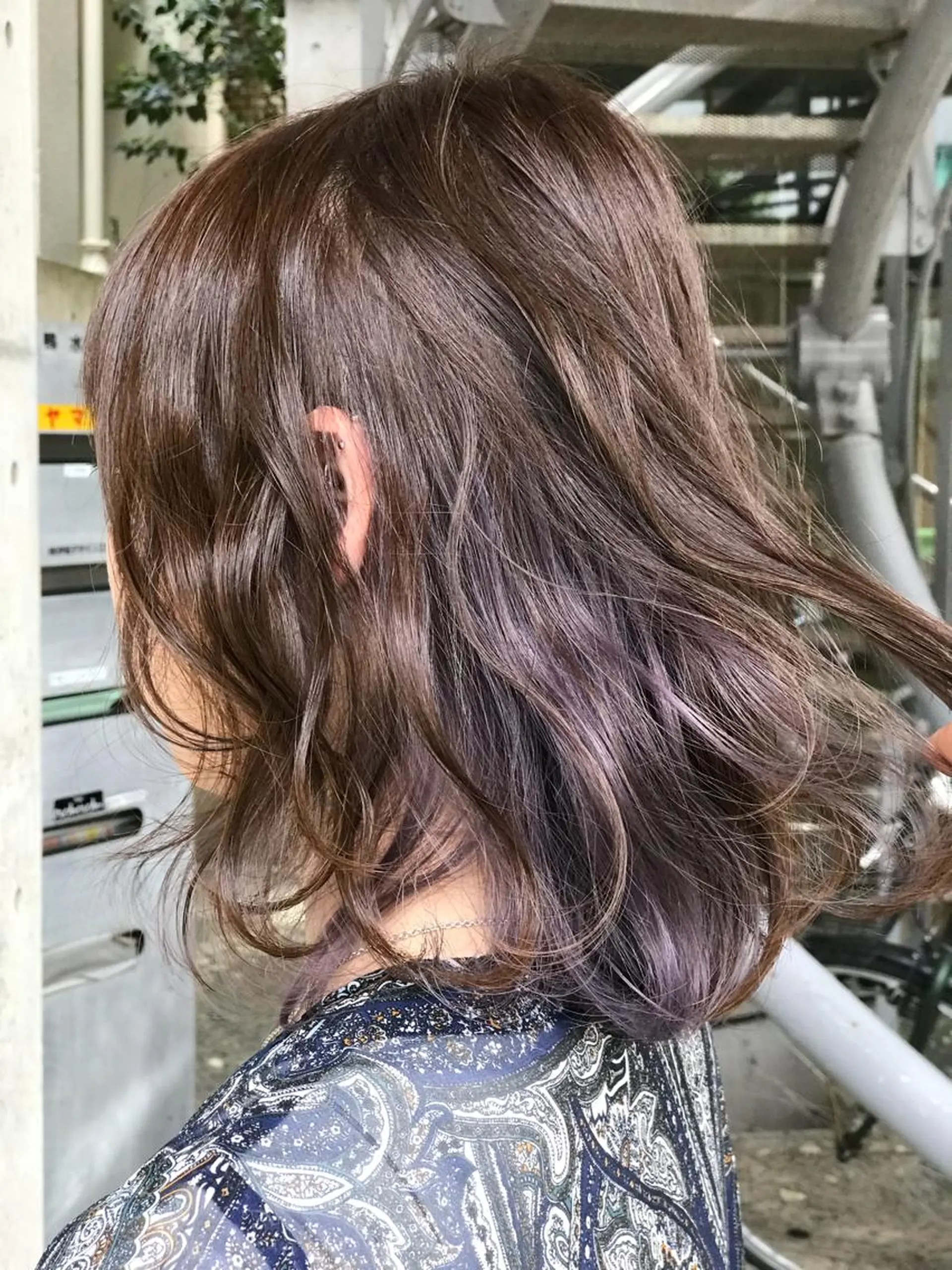 ミディアム カラー 及川 光のヘアスタイル