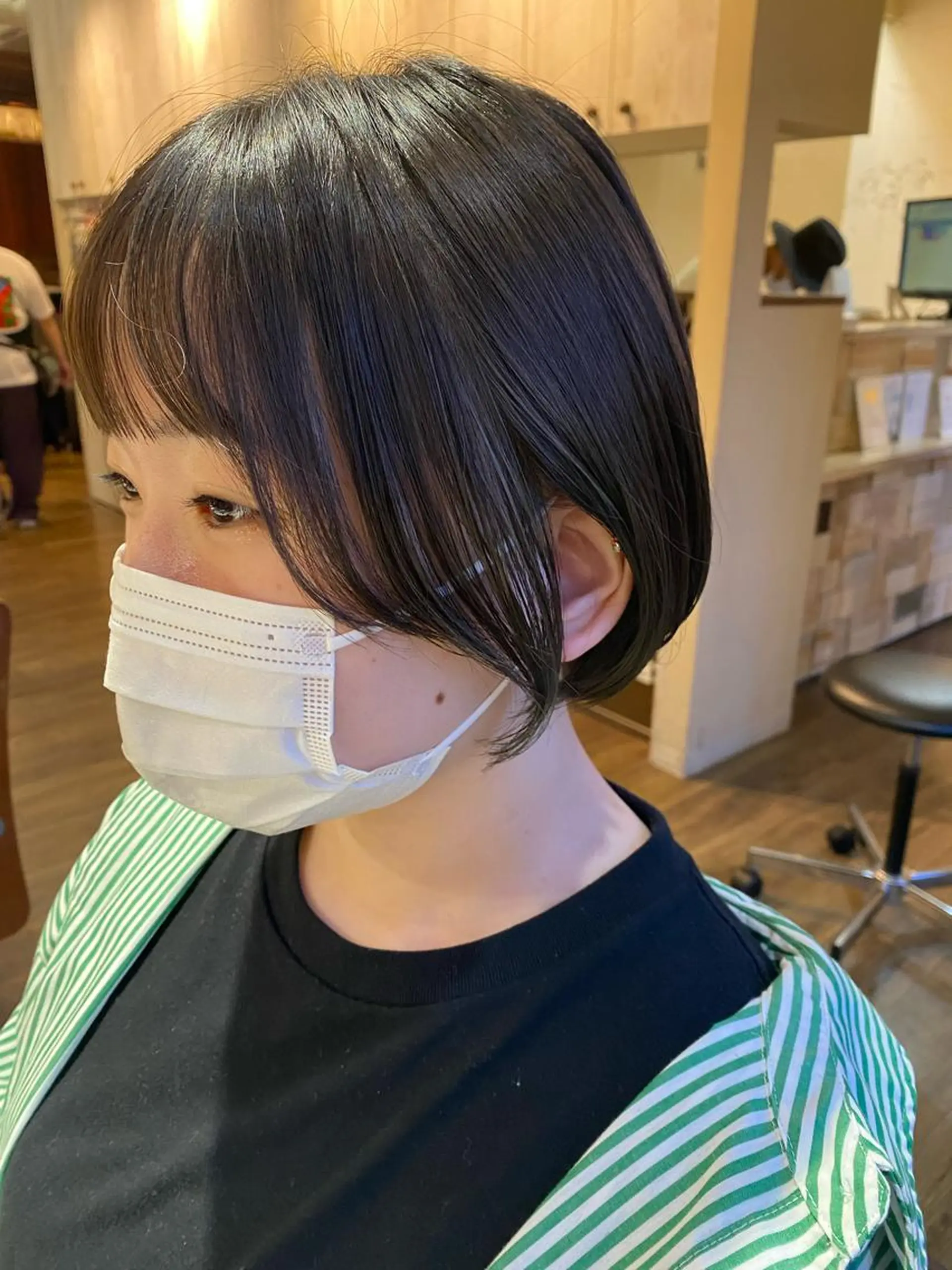 ショート 切りっぱなしボブ ボブ 顔周りカット 韓国風ヘア レイヤーカット フェイスヘアークリエイション所属・大形 誉のヘアスタイル