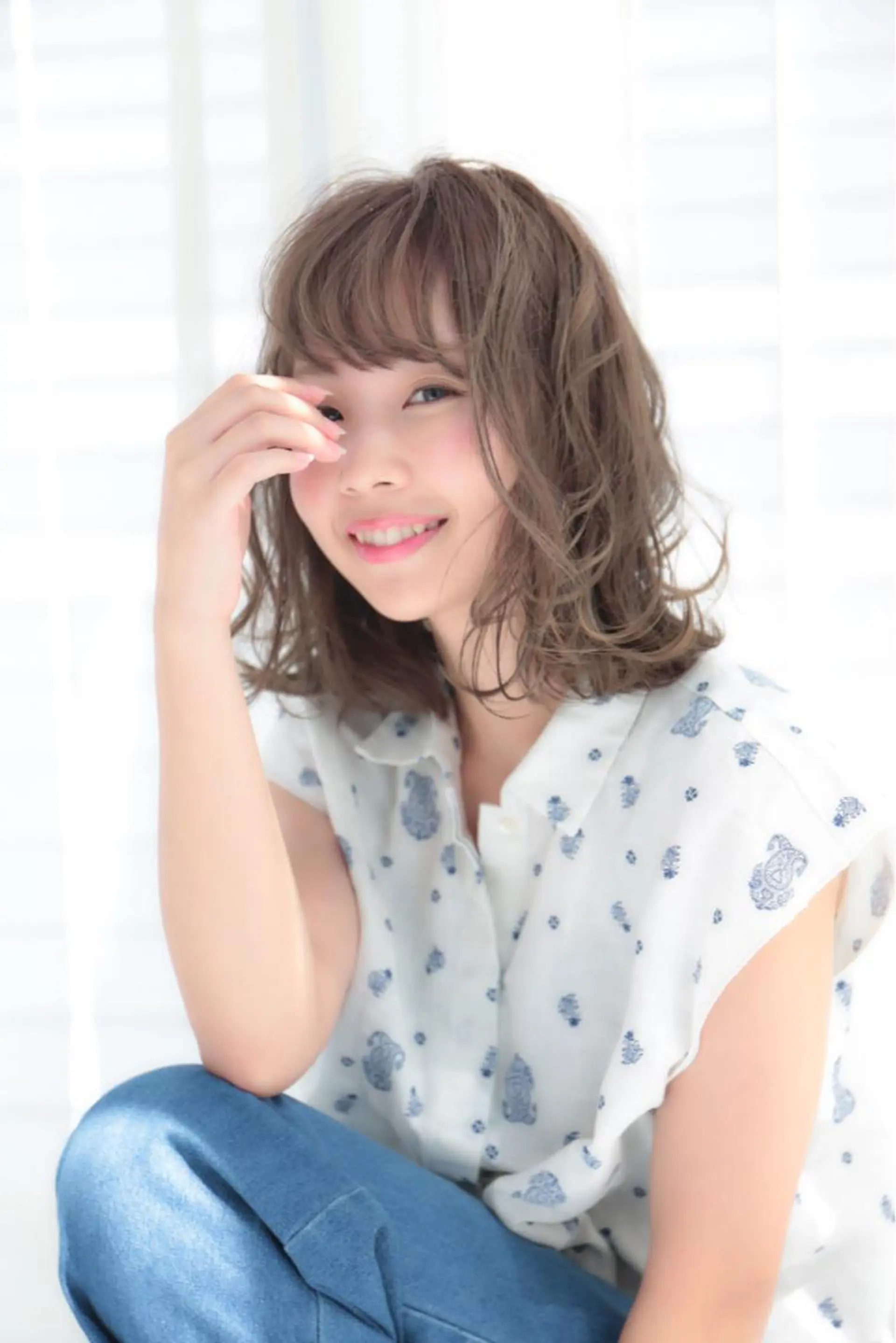 ミディアム カット ヘアカラー ニイムラ ミキのヘアスタイル