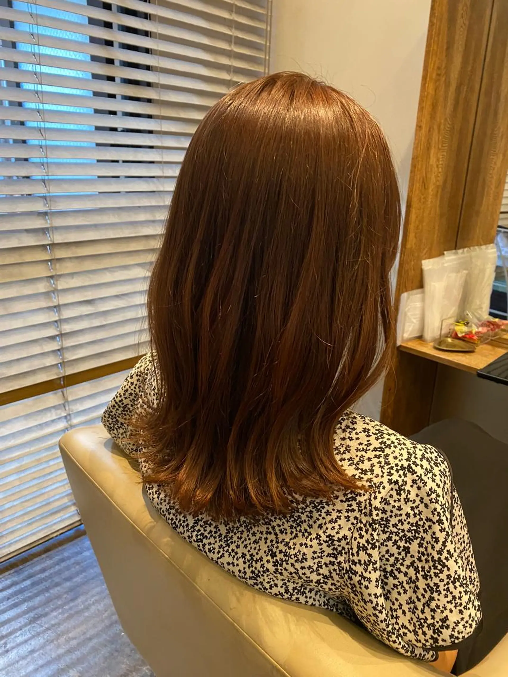 ミディアム カット ヘアカラー トリートメント 鈴木 奈波のヘアスタイル