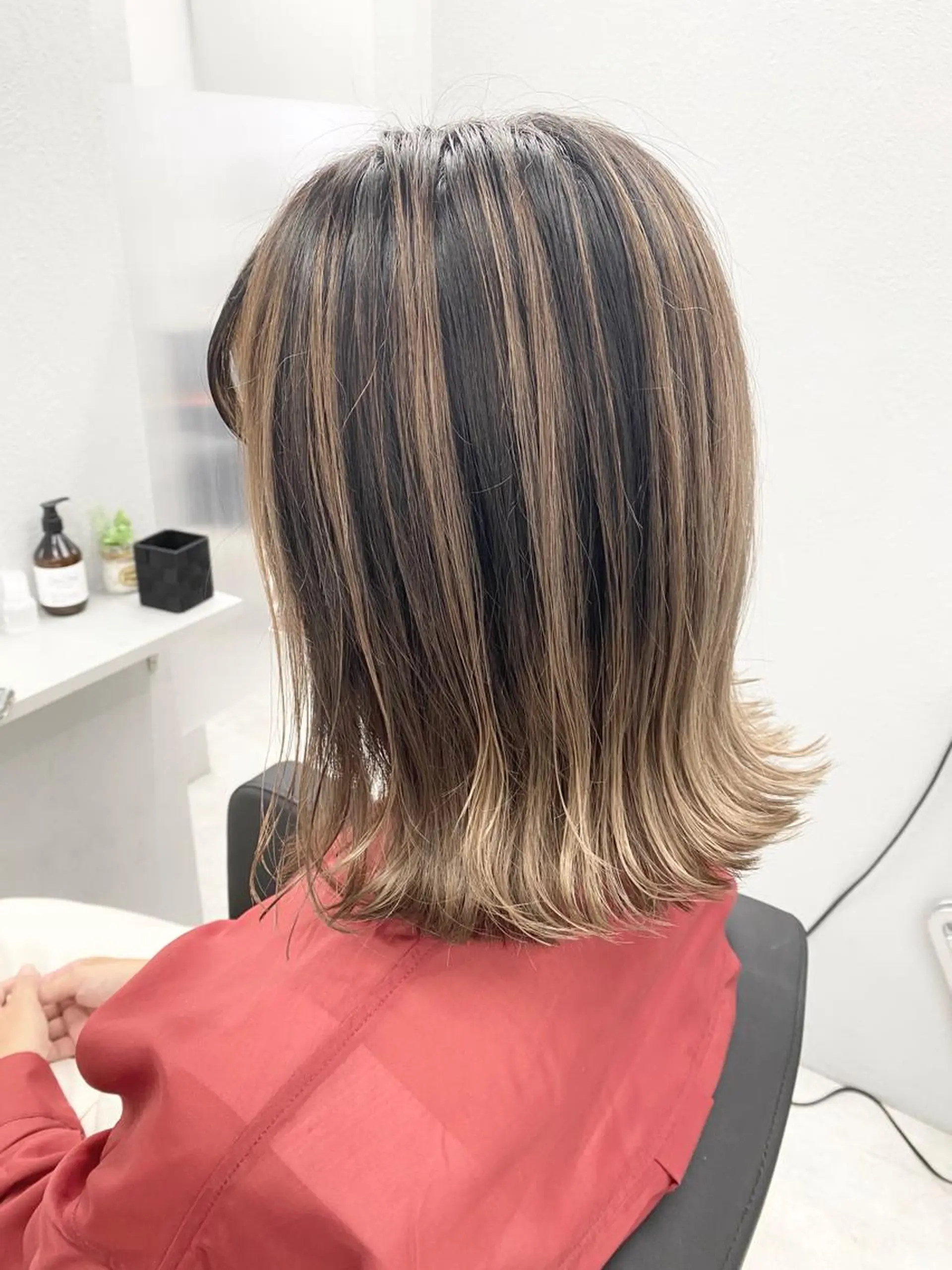 ミディアム カット ヘアカラー トリートメント ミルクティーカラー 🌈店長クボのヘアスタイル