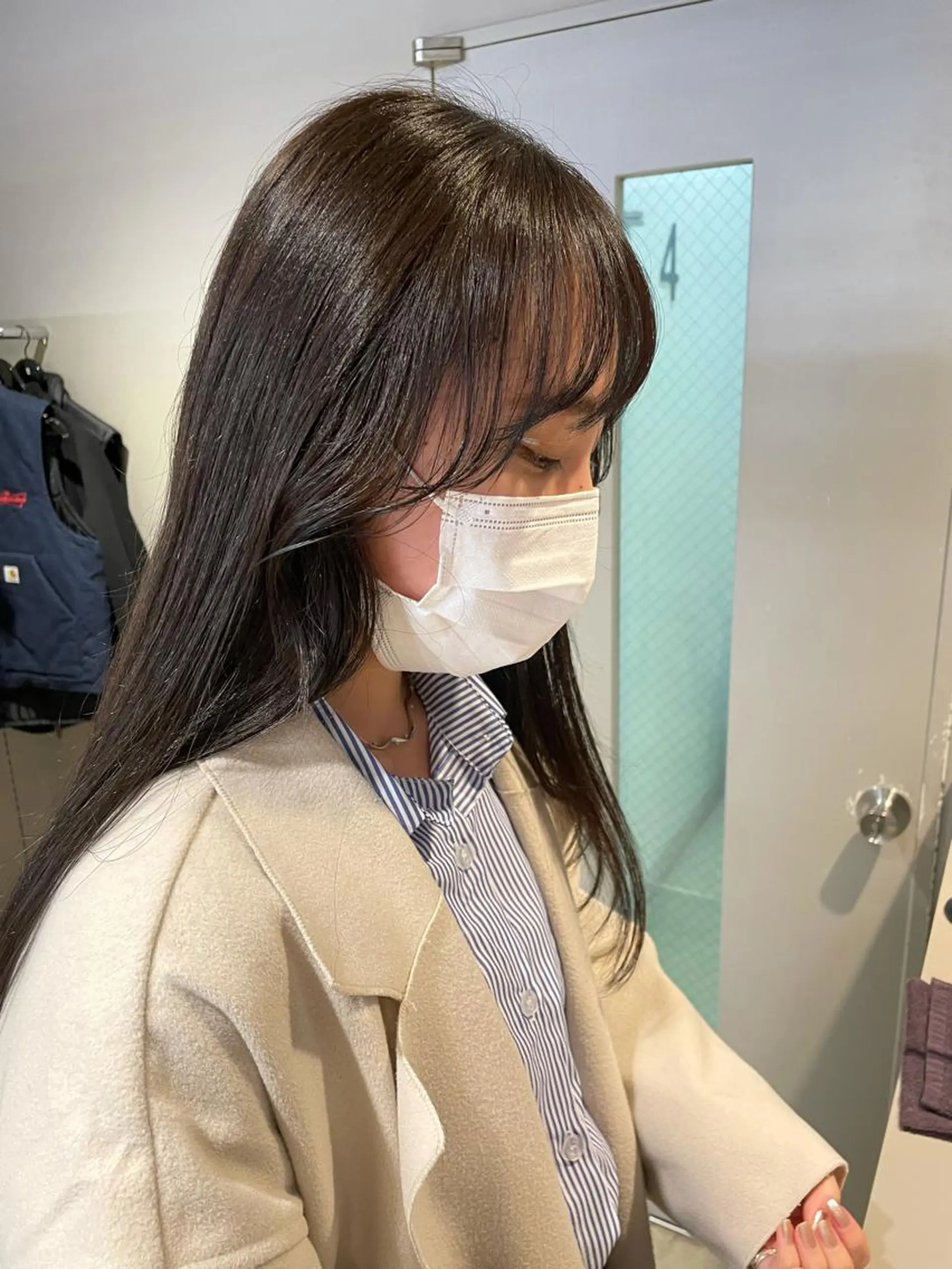 セミロング カラー 韓国レイヤー ハッシュカットのヘアスタイル