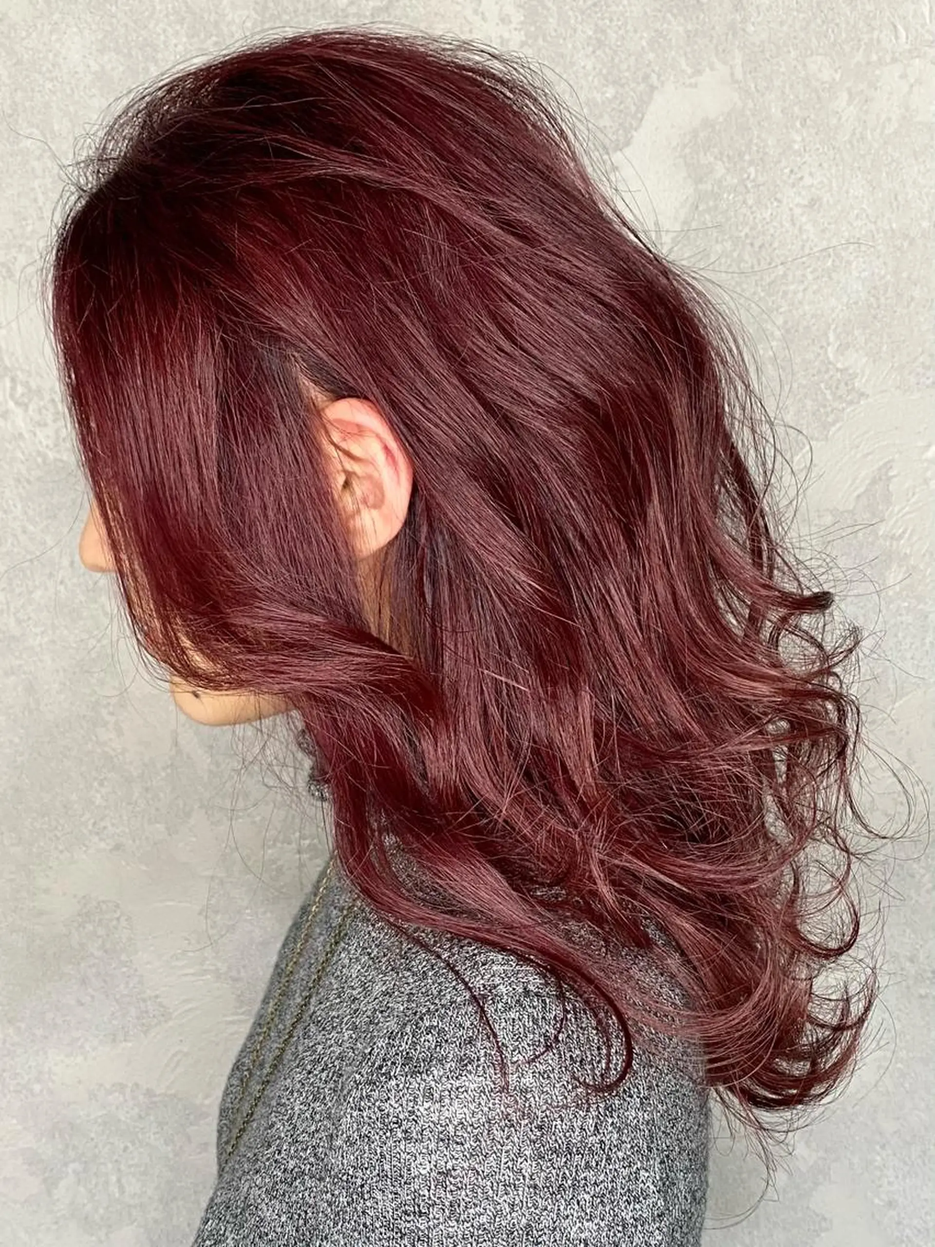 ロング カラー レッドカラー バイオレットカラー 🌾内山 龍介🌾のヘアスタイル