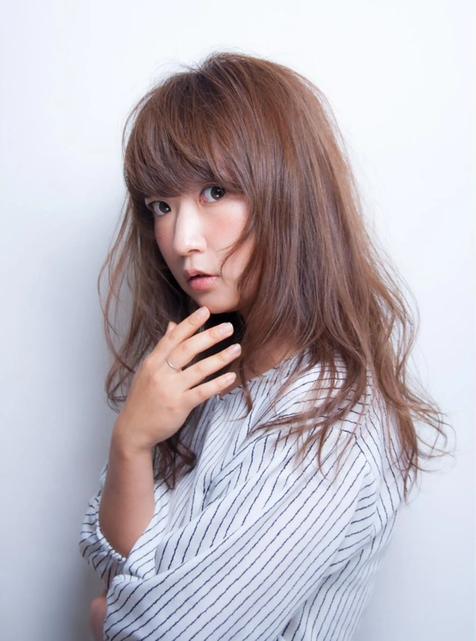 セミロング カラー RESBORN所属・長岡 大偉のヘアスタイル