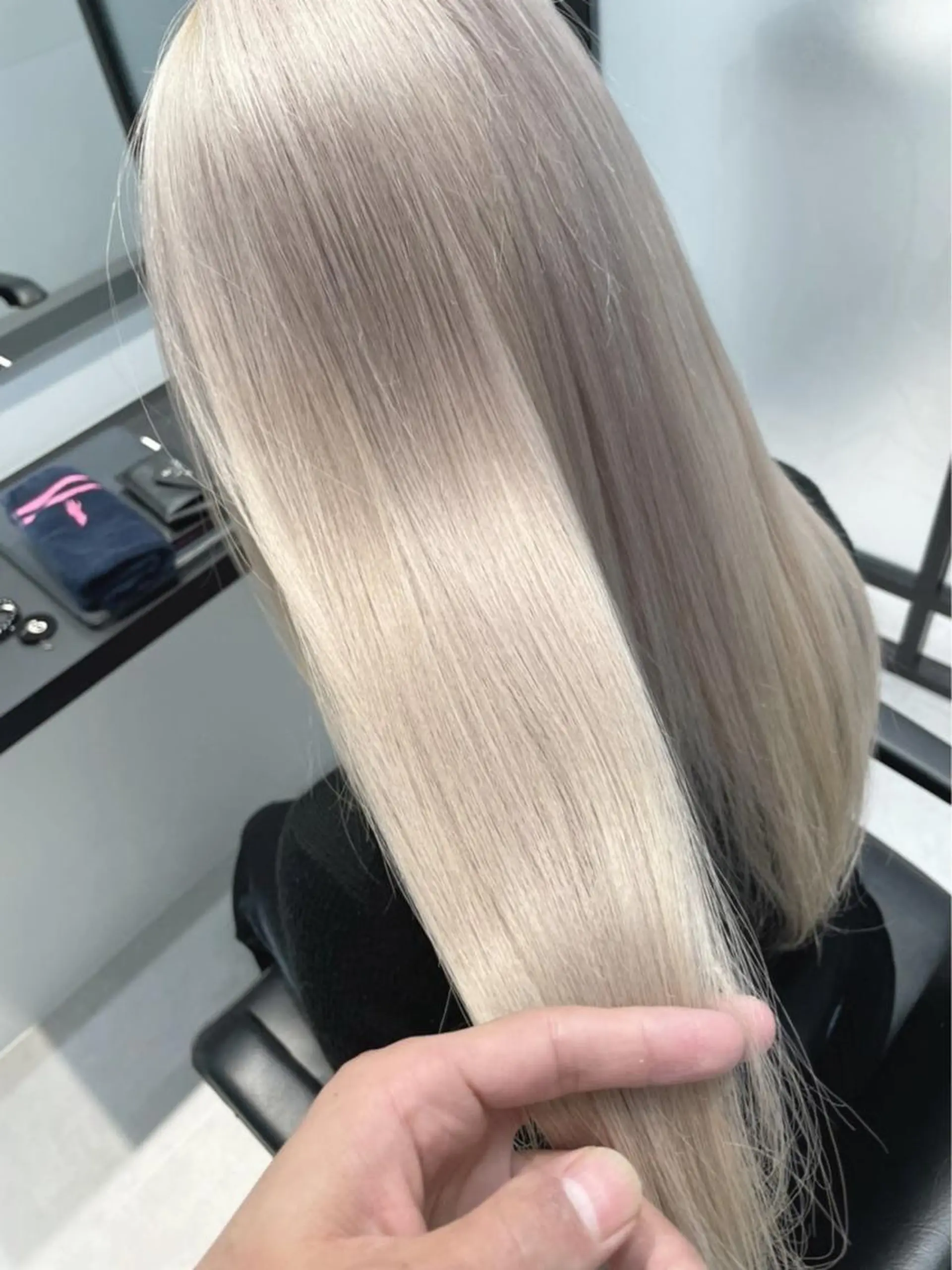 ロング カラー La fith liebe 京都駅前店所属・🌈ブリーチ特化🌈 MINATOのヘアスタイル