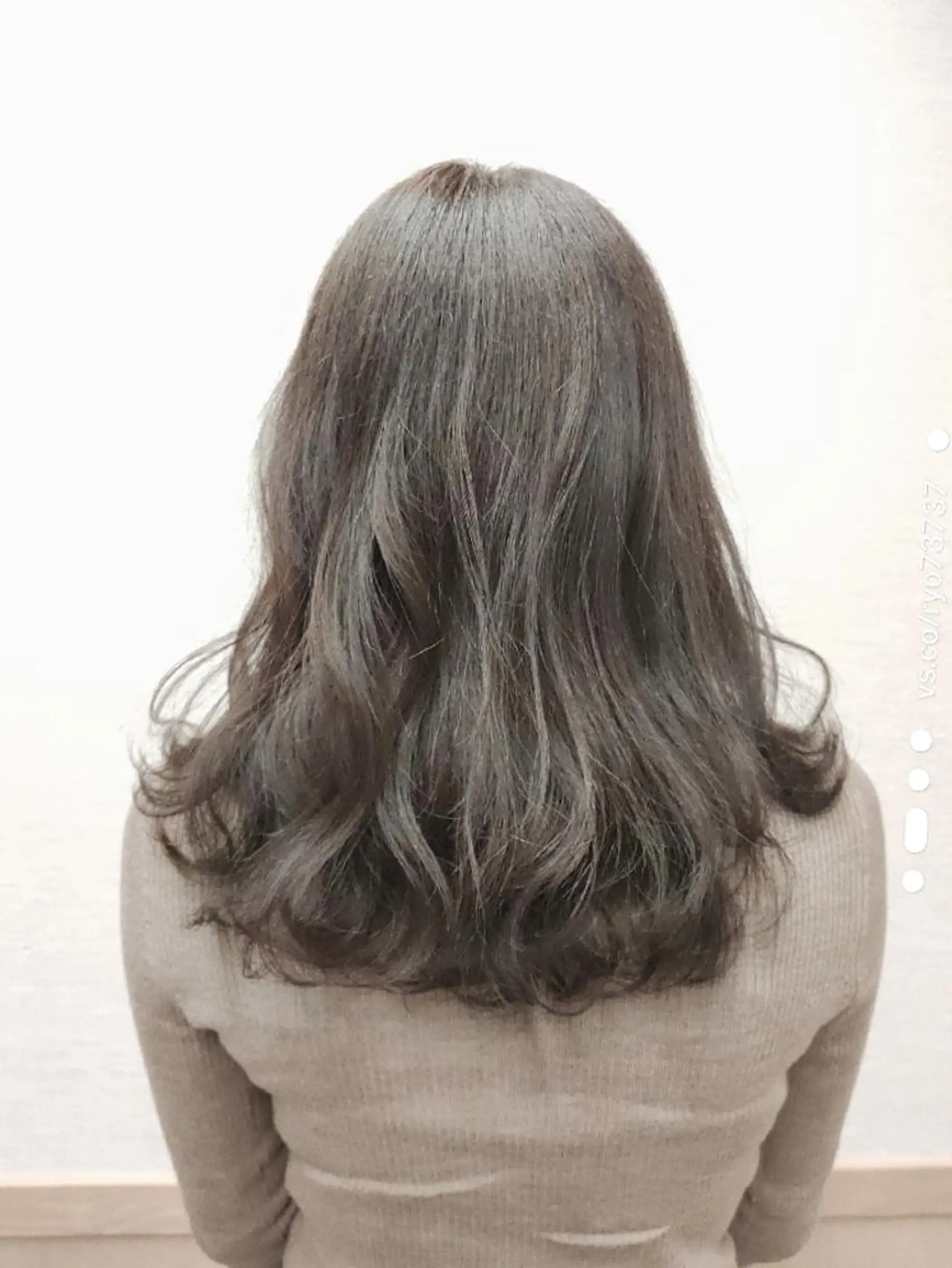 セミロング カラー アッシュ オリーブアッシュ カット ヘアカラー トリートメント 伊藤 瞭のヘアスタイル