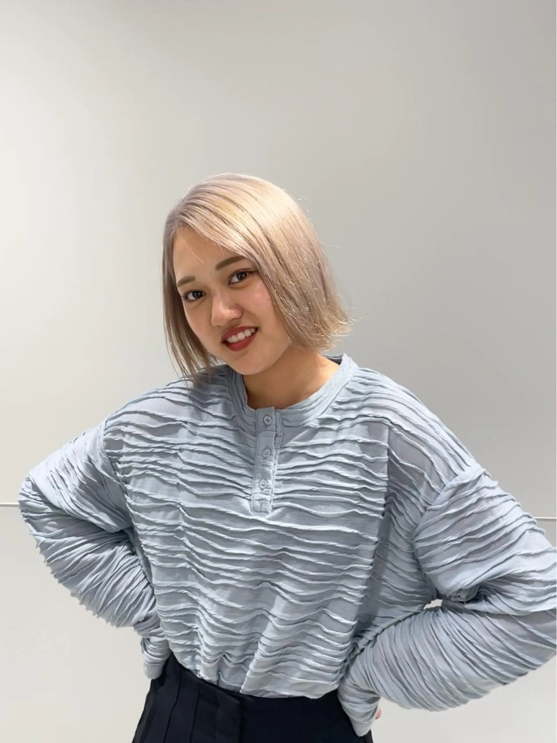 ショート カラー パーマ ヘアアレンジ キッズ ブリーチ ハイライトカラー ハイトーンカラー ハイライト ショートヘア 大人メンズスタイル 太田のヘアスタイル