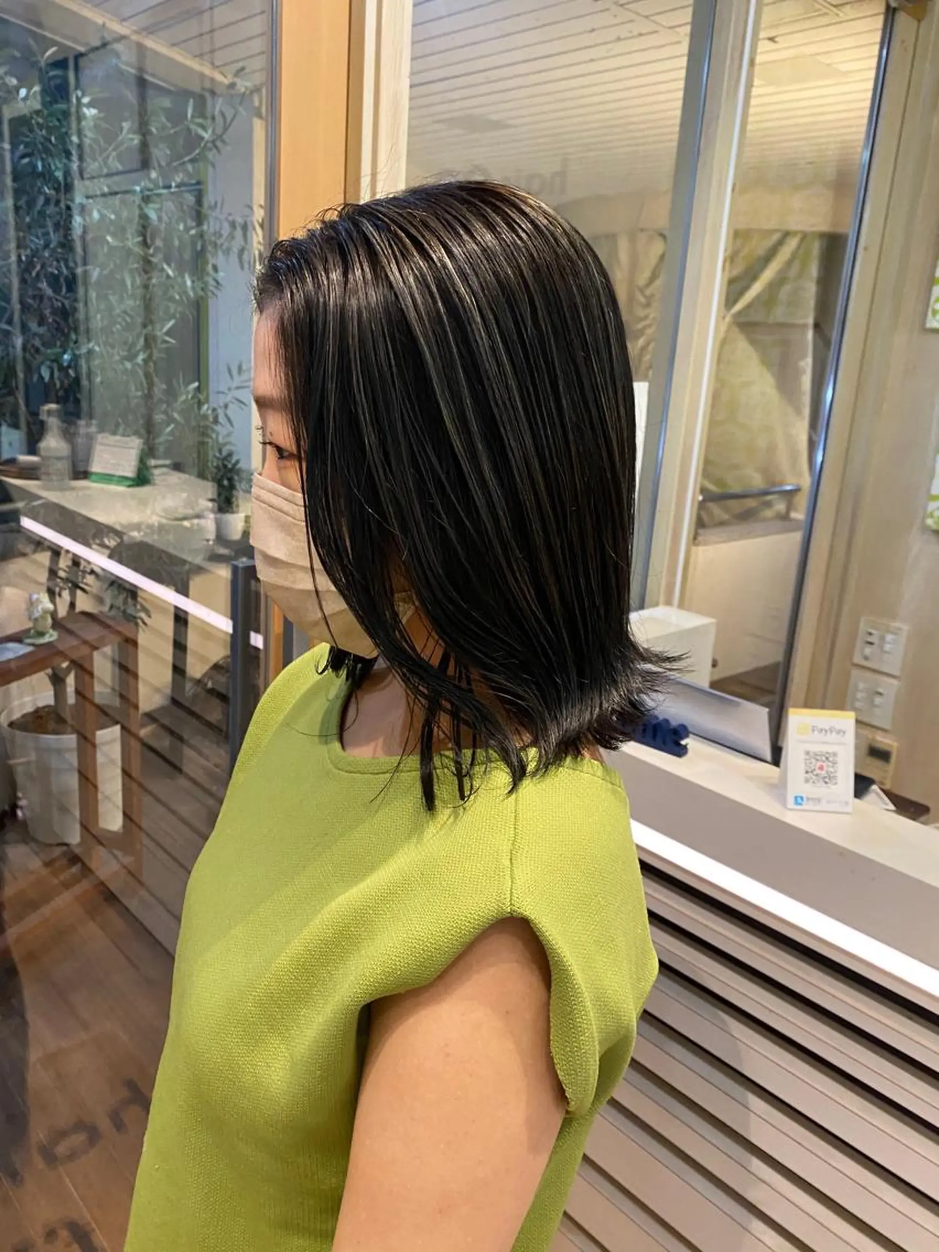 ミディアム カラー ハイライトカラー ハイライト カット ヘアカラー ハマベ イクト FLORENのヘアスタイル