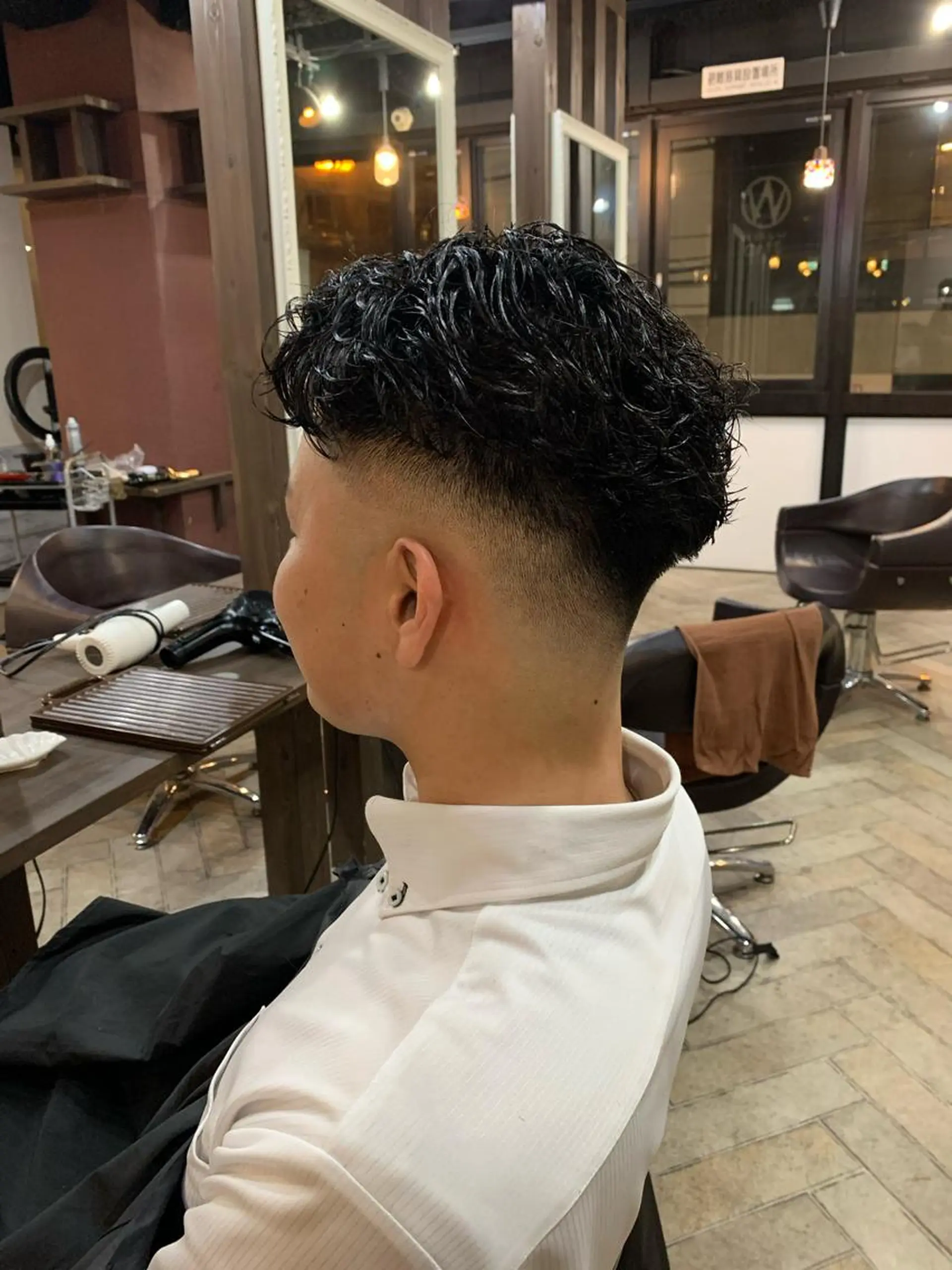 ショート パーマ カット パーマ トリートメント ヘアセット グランルシア所属・梅田茶屋町メンズ N o.1 榊のヘアスタイル