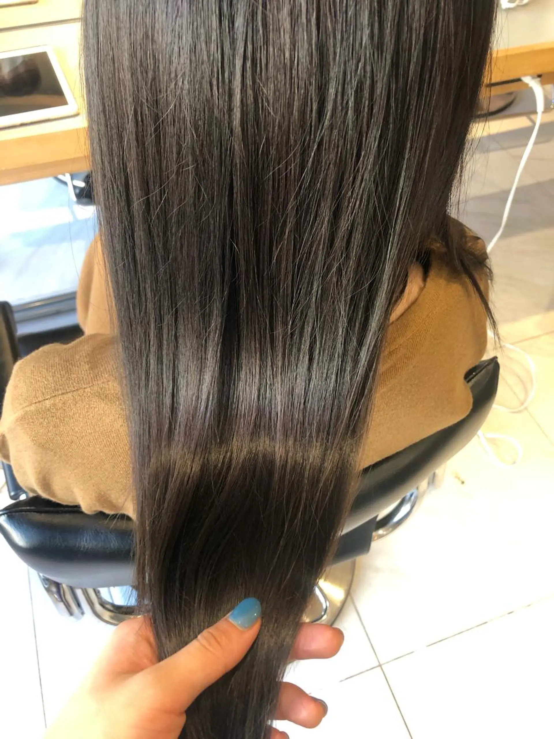 ロング カラー 圧倒的透明感カラー nana🦕のヘアスタイル