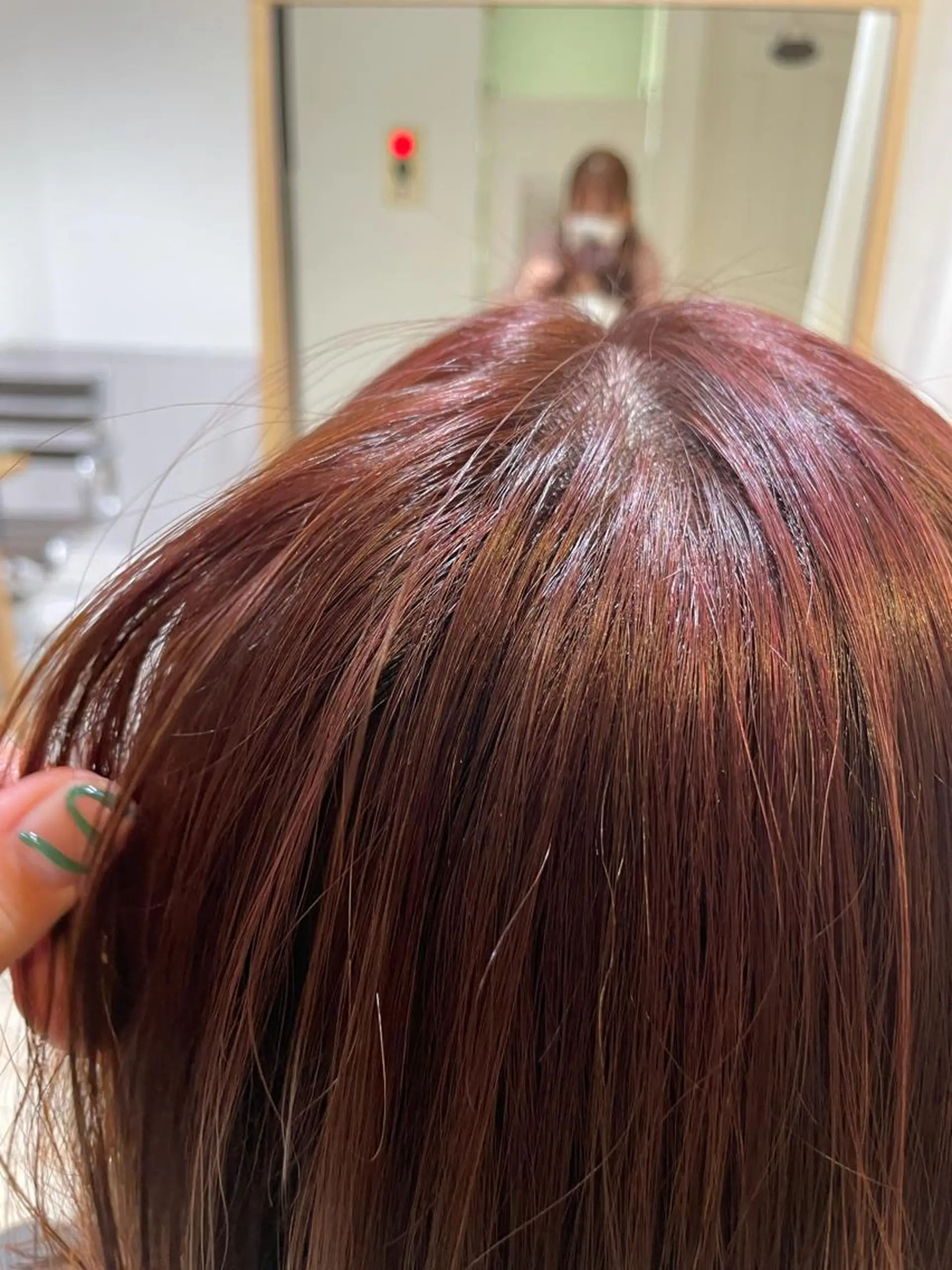 ショート ピンクブラウン 山内 愛可のヘアスタイル