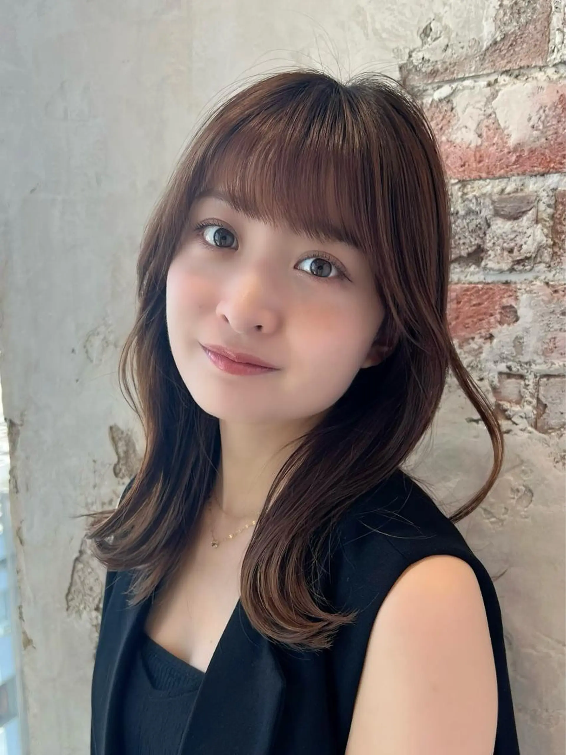 セミロング カラー ベージュカラー ブラウンカラー くびれヘア 髪質改善 縮毛矯正 カット ヘアカラー トリートメント 🧡くびれヘア/前髪 顔周り🧡久原結衣のヘアスタイル