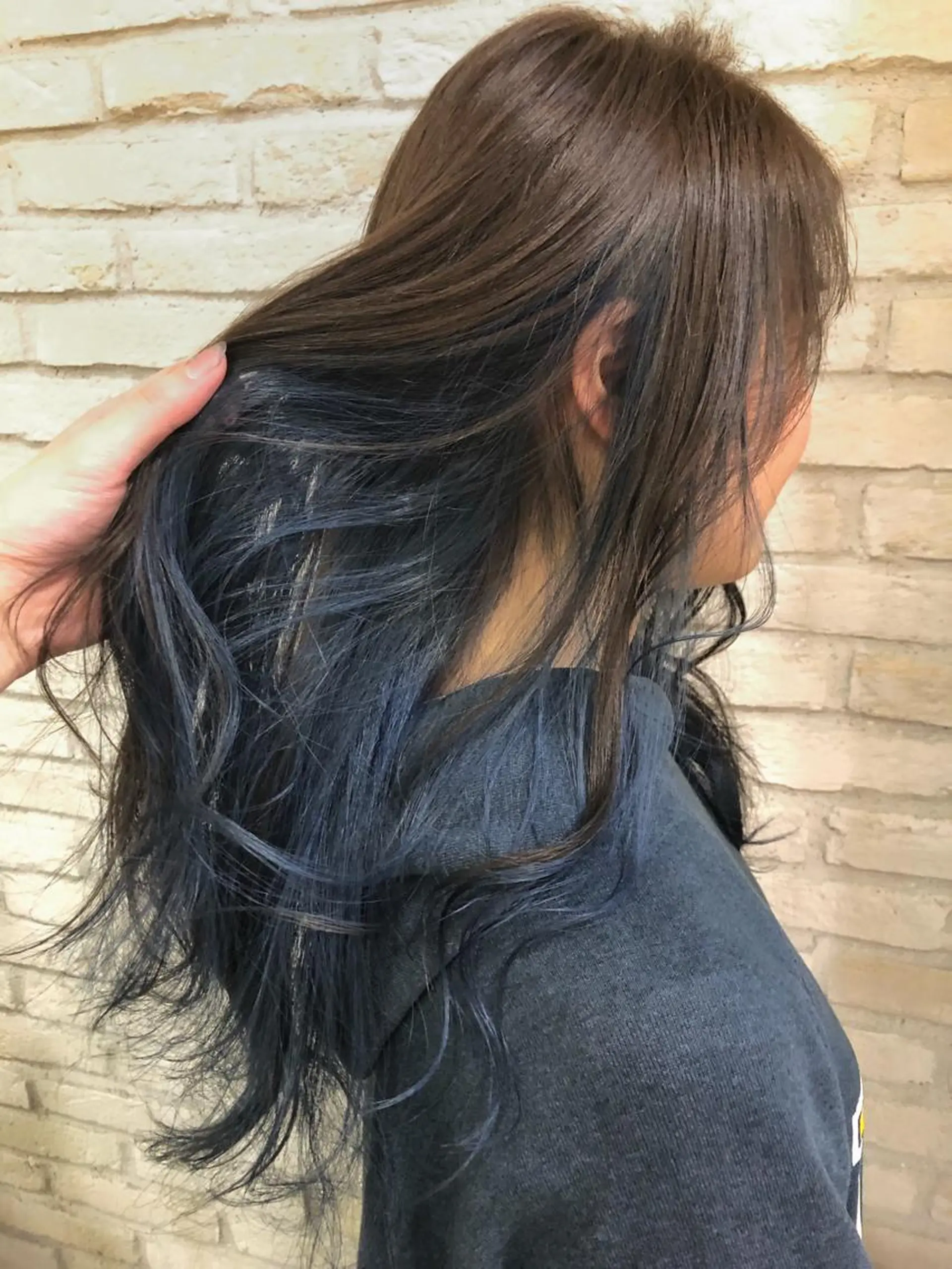 ロング カラー インナーカラー ネイビーカラー oggi +KENJE所属・大平 美沙のヘアスタイル