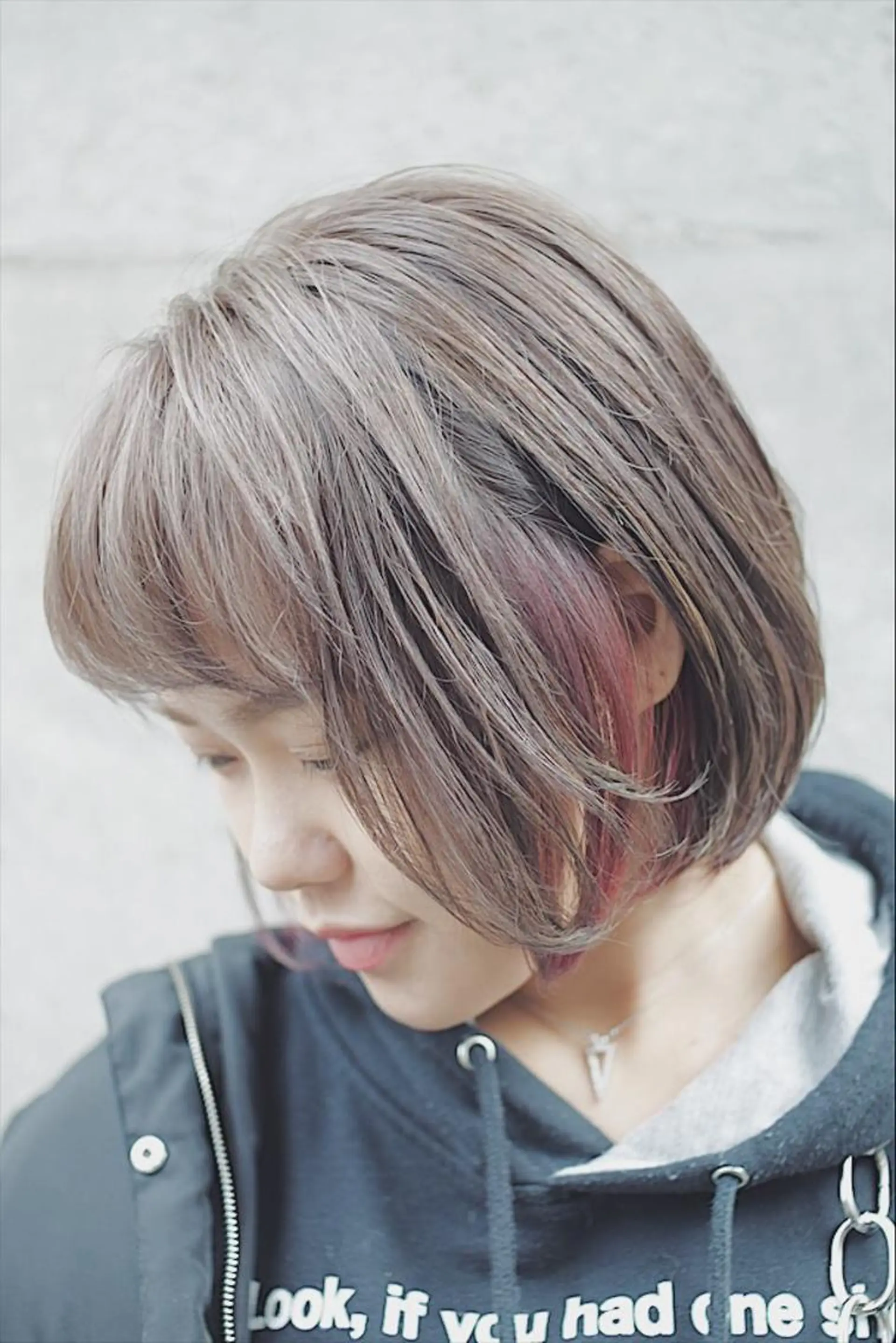 ショート ハイトーンカラー RYUのヘアスタイル