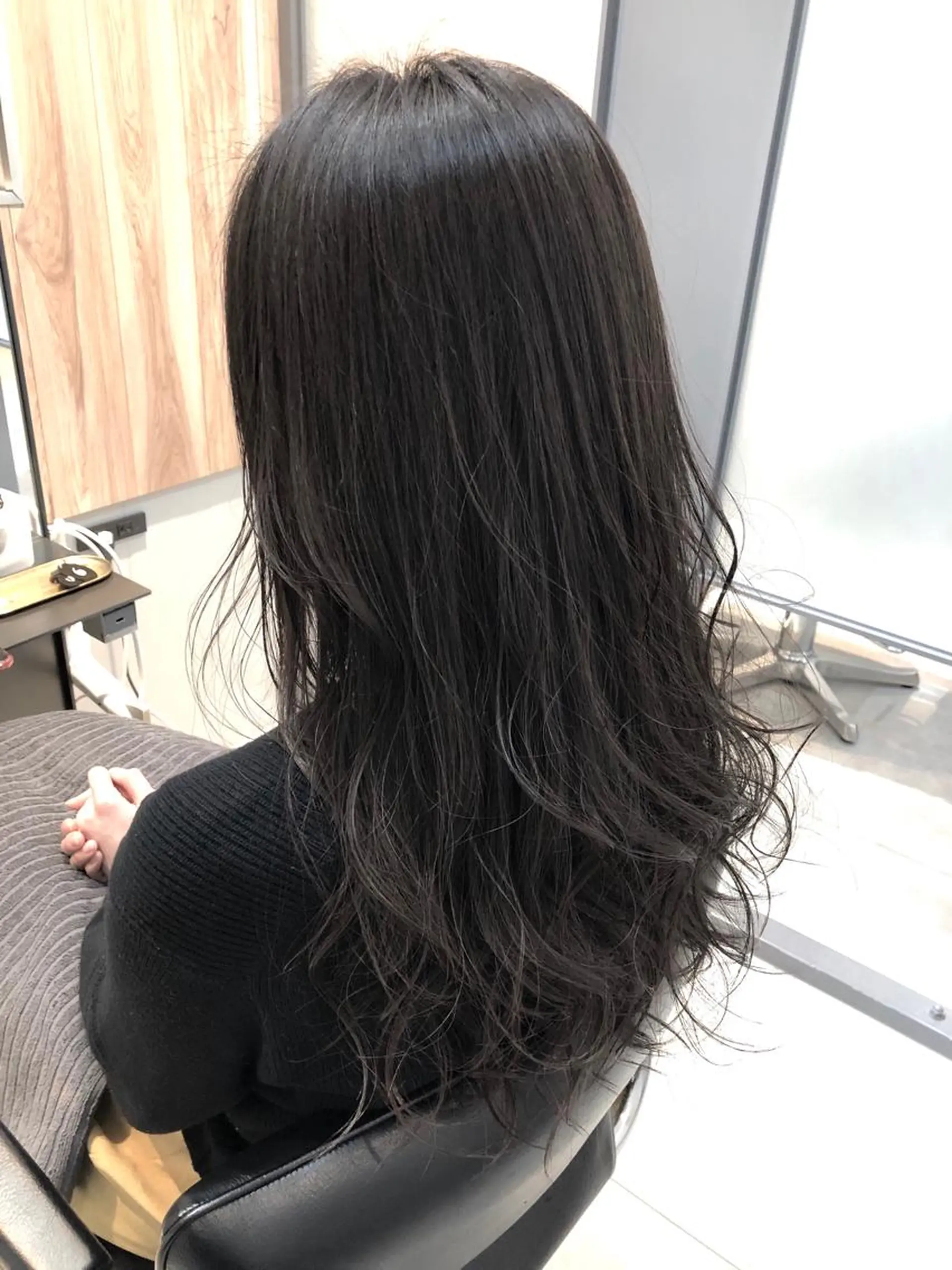 セミロング カラー OFF YUYAのヘアスタイル