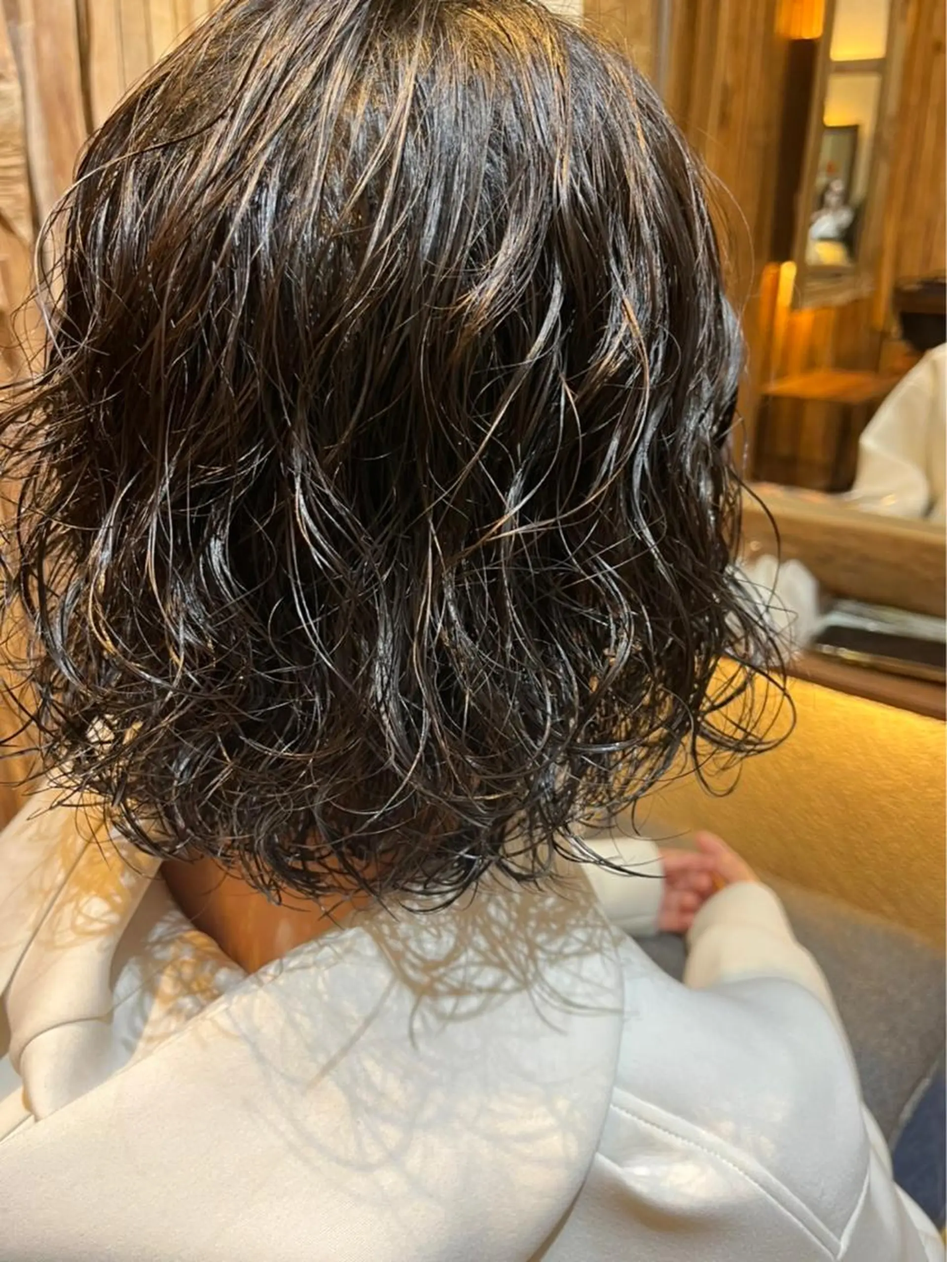 ミディアム カラー パーマ putri 川邉 優花のヘアスタイル