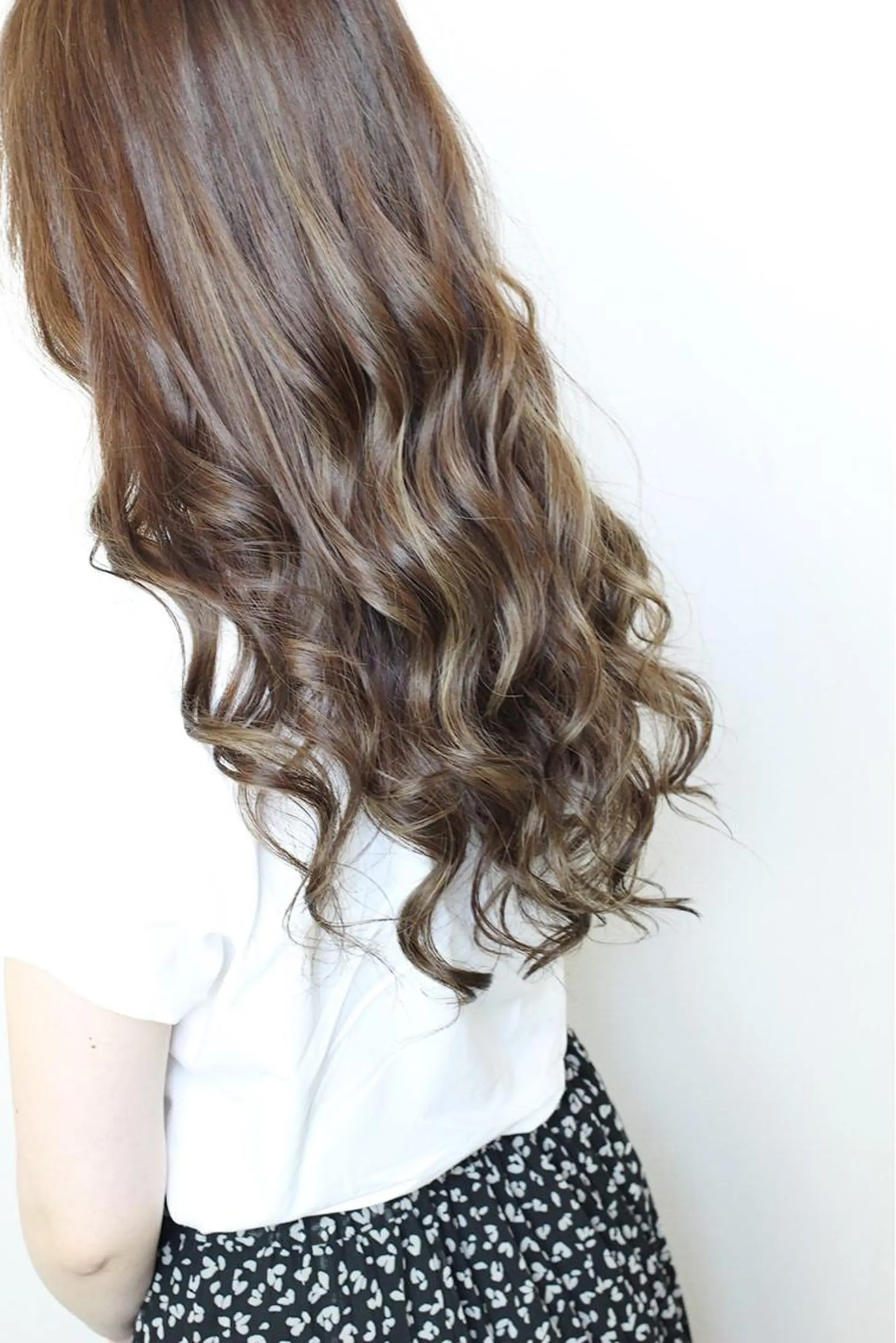 ロング カラー ベージュカラー ハイライトカラー ハイライト ヘアカラー 土居 正季のヘアスタイル