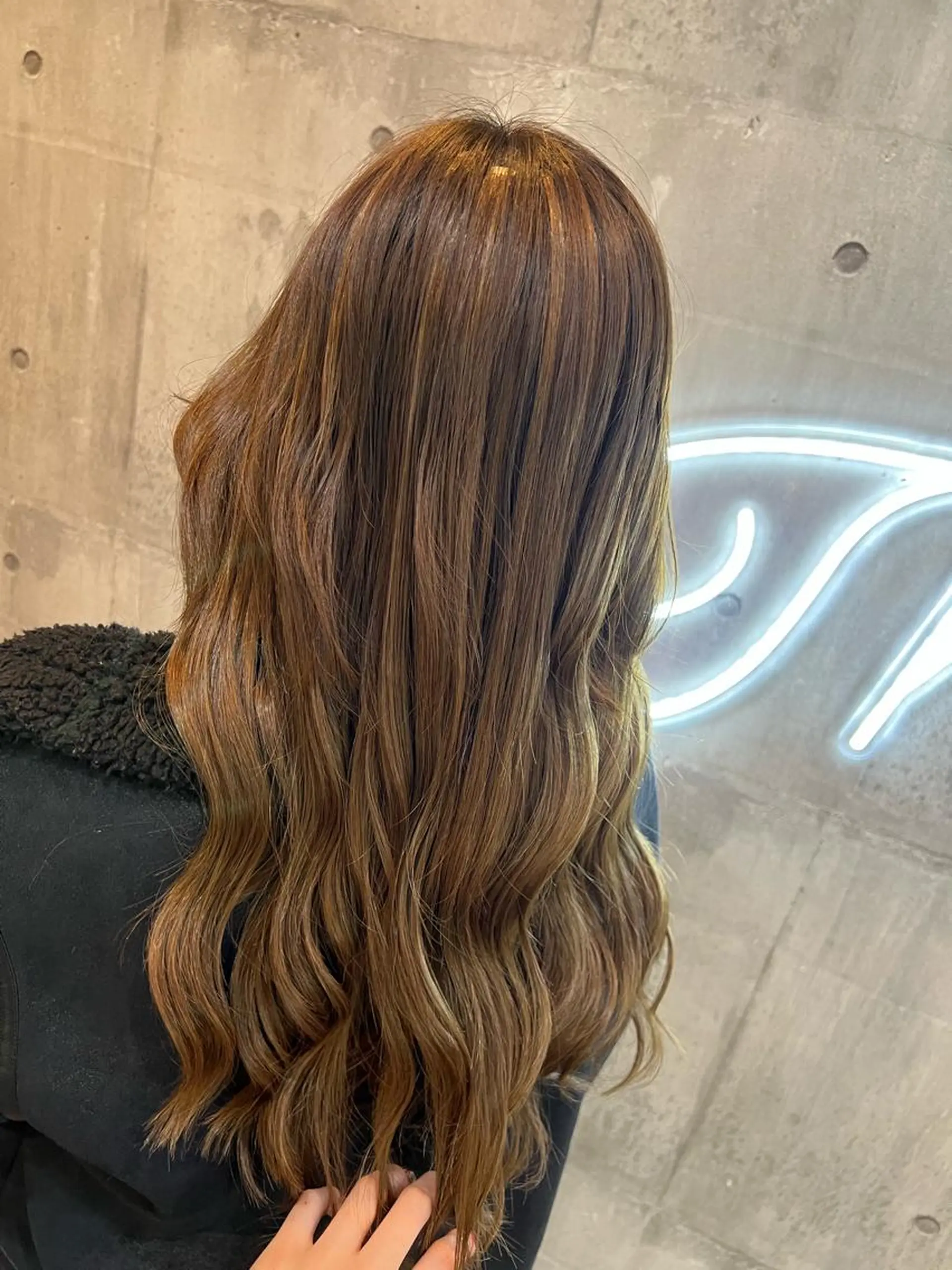 ロング カラー ヘアアレンジ シールエクステ バレイヤージュ ダブルカラー グラデーションカラー ハイライトカラー ヘアカラー トリートメント ミルクティーハイトー ン💖副店長mikaのヘアスタイル