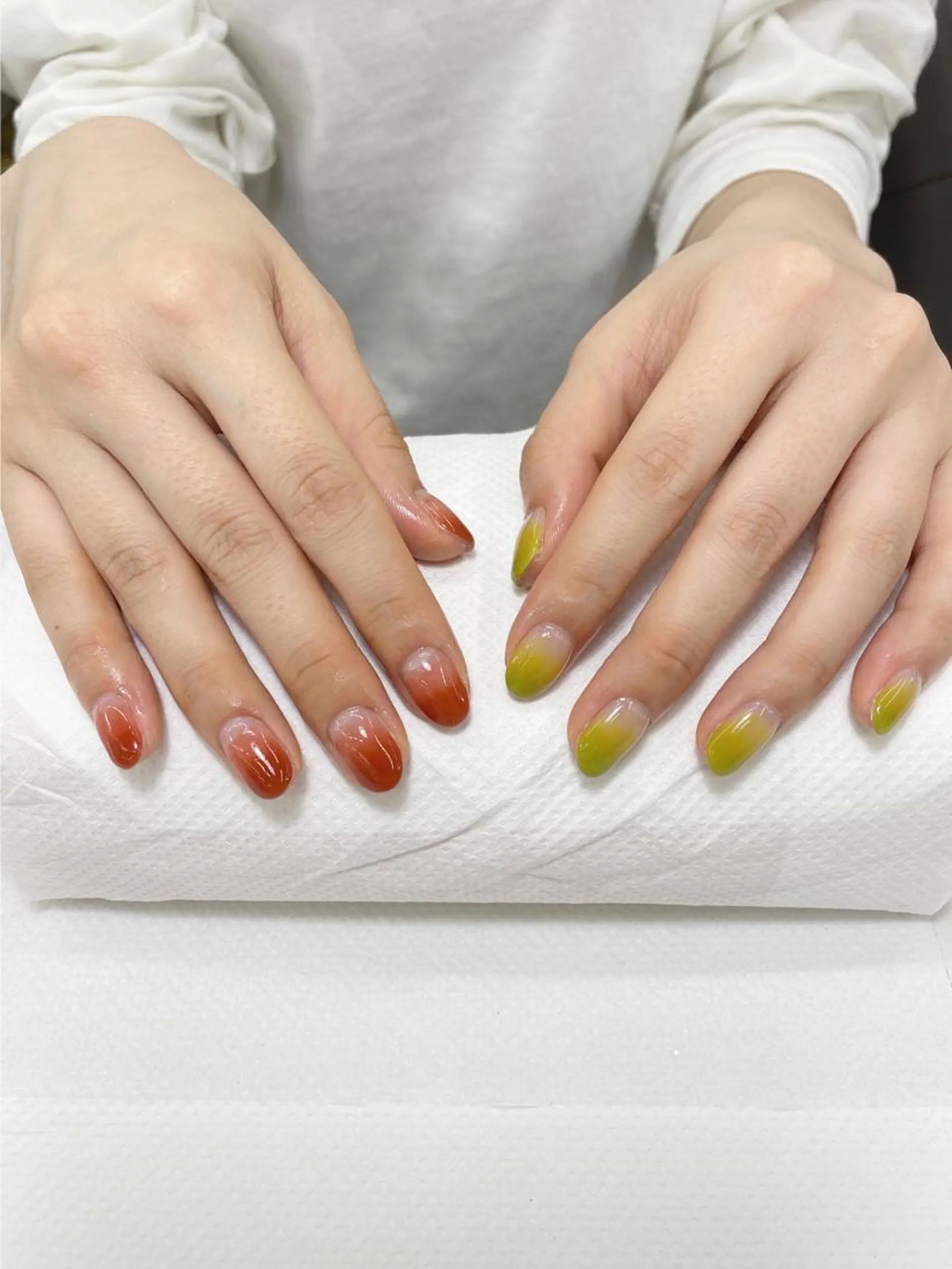 ネイル グラデーション ᴷᴬᵀᴬᴳᴵᴿᴵ🧸 【MAXKELLY】のネイルデザイン