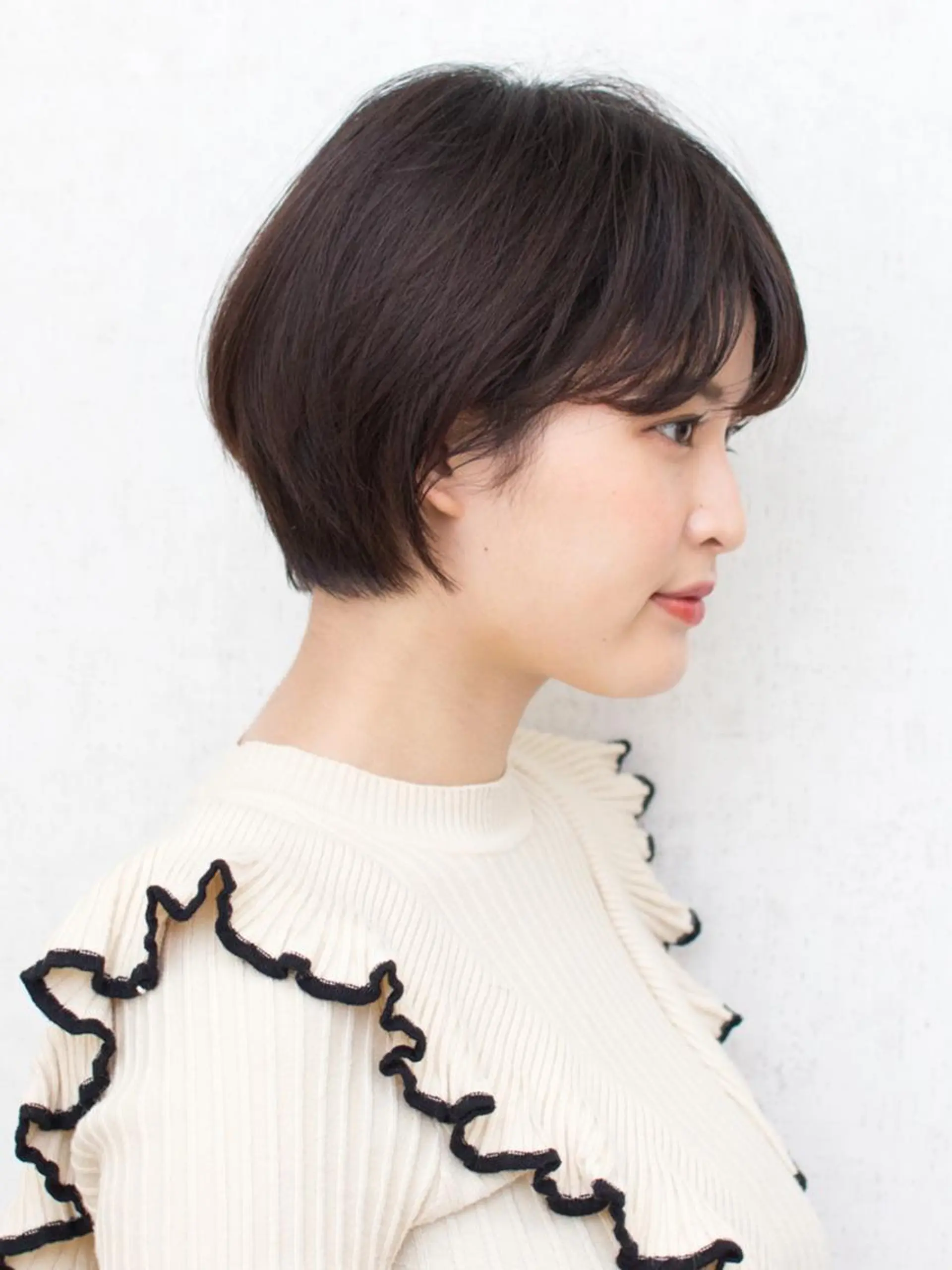ショート 切りっぱなしボブ ショートボブ ボブ ハイライト シースルーバング 似合わせ/茅ヶ崎 スズキ タクマのヘアスタイル